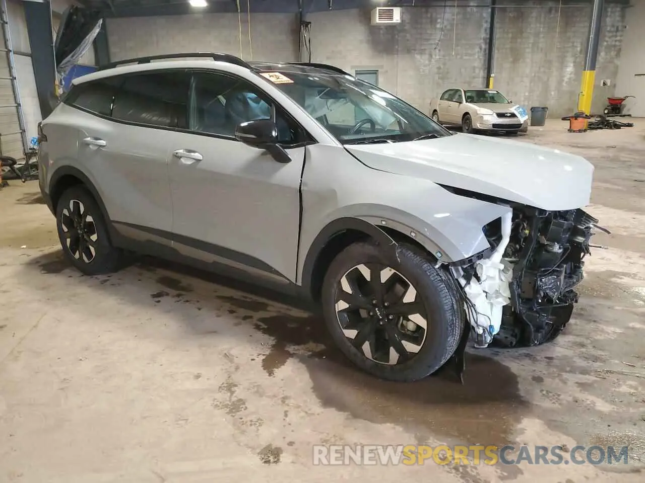 4 Photograph of a damaged car 5XYK6CAF7PG095656 KIA SPORTAGE X 2023