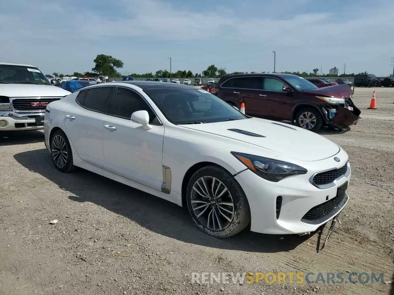 4 Photograph of a damaged car KNAE15LA1K6052108 KIA STINGER 2019