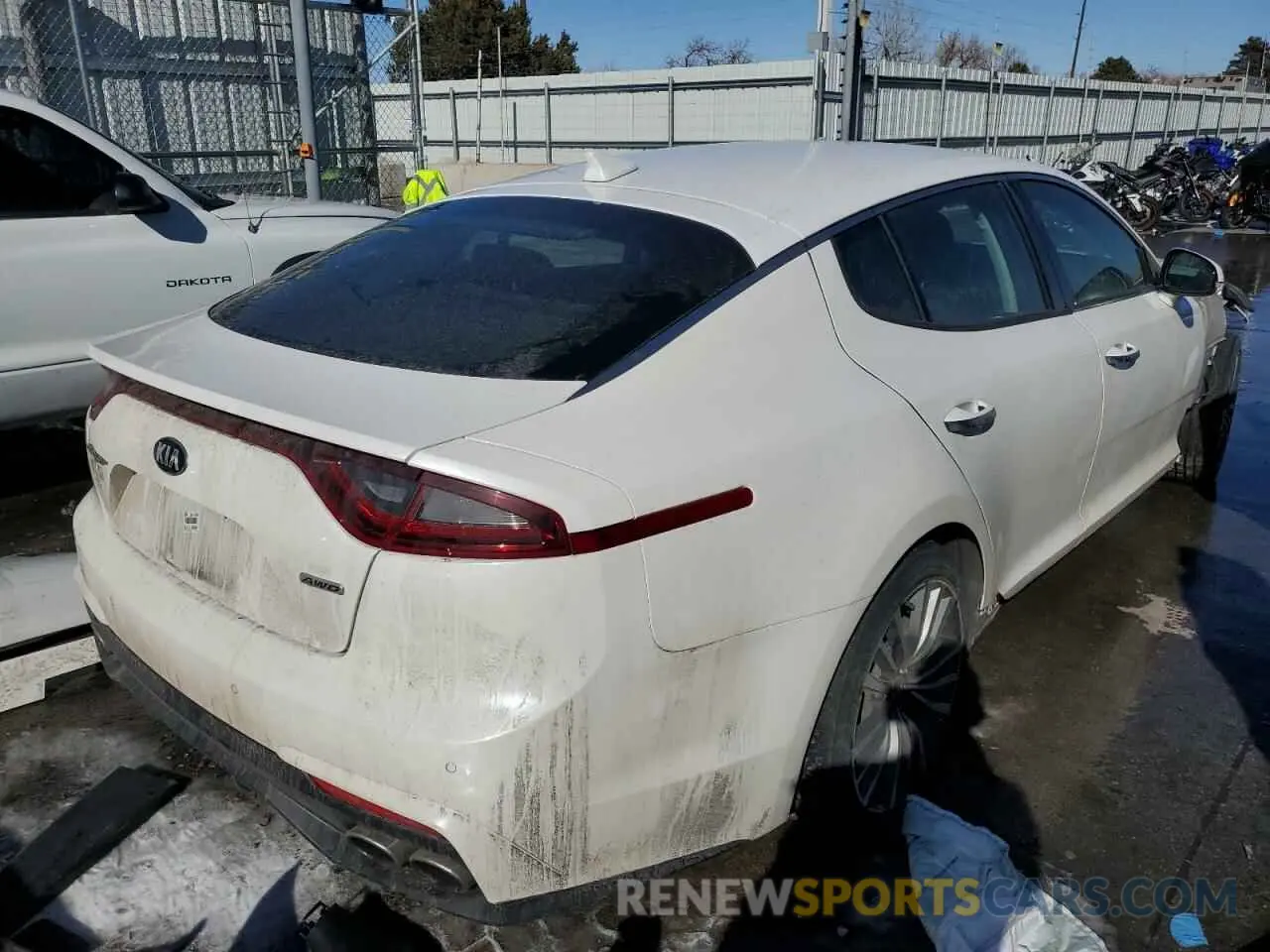 3 Фотография поврежденного автомобиля KNAE15LA8K6041901 KIA STINGER 2019