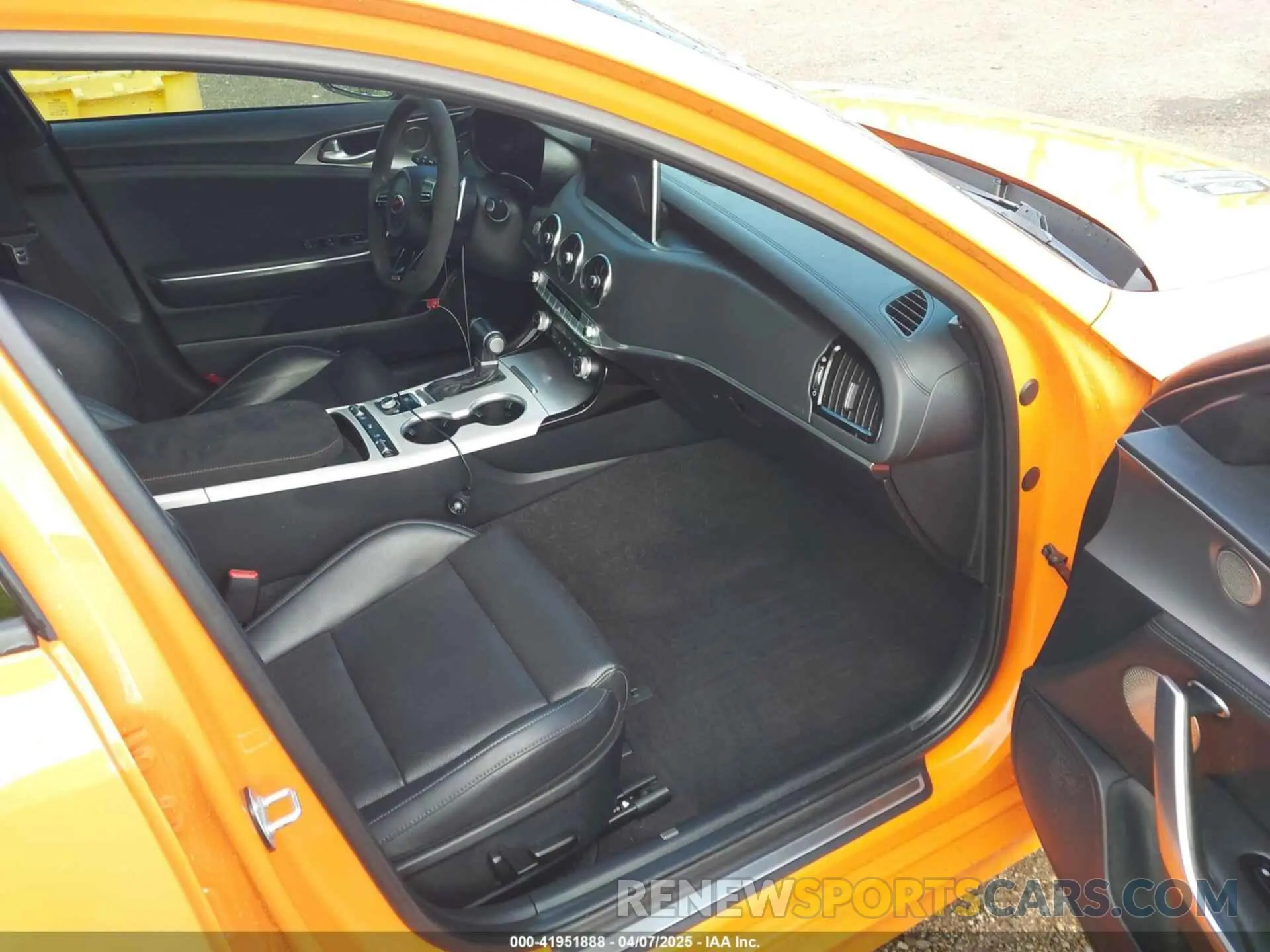 5 Фотография поврежденного автомобиля KNAE35LC4K6070288 KIA STINGER 2019