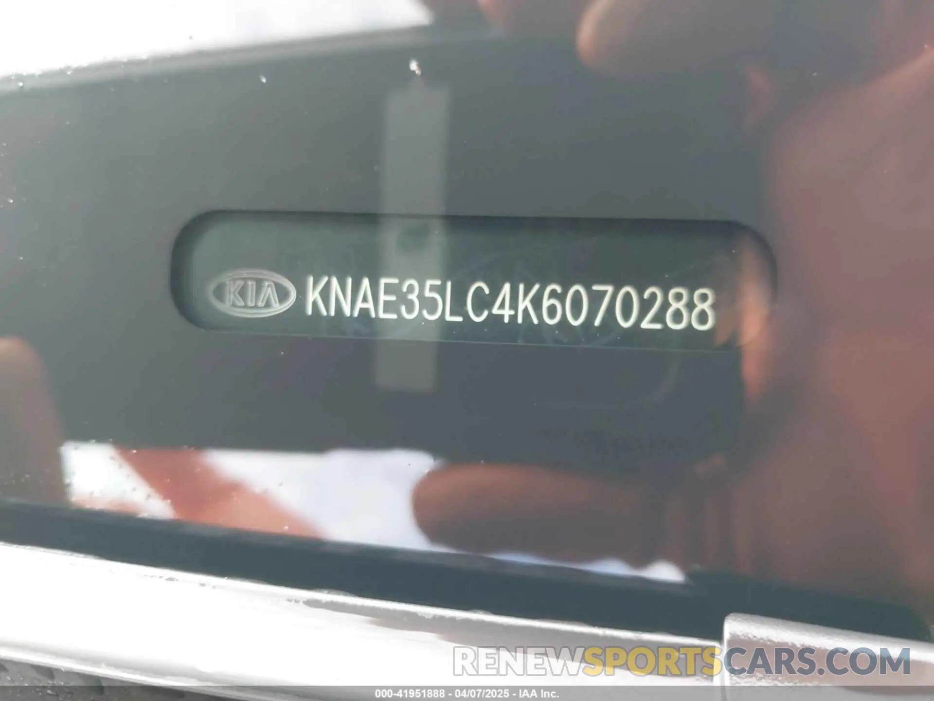 9 Фотография поврежденного автомобиля KNAE35LC4K6070288 KIA STINGER 2019