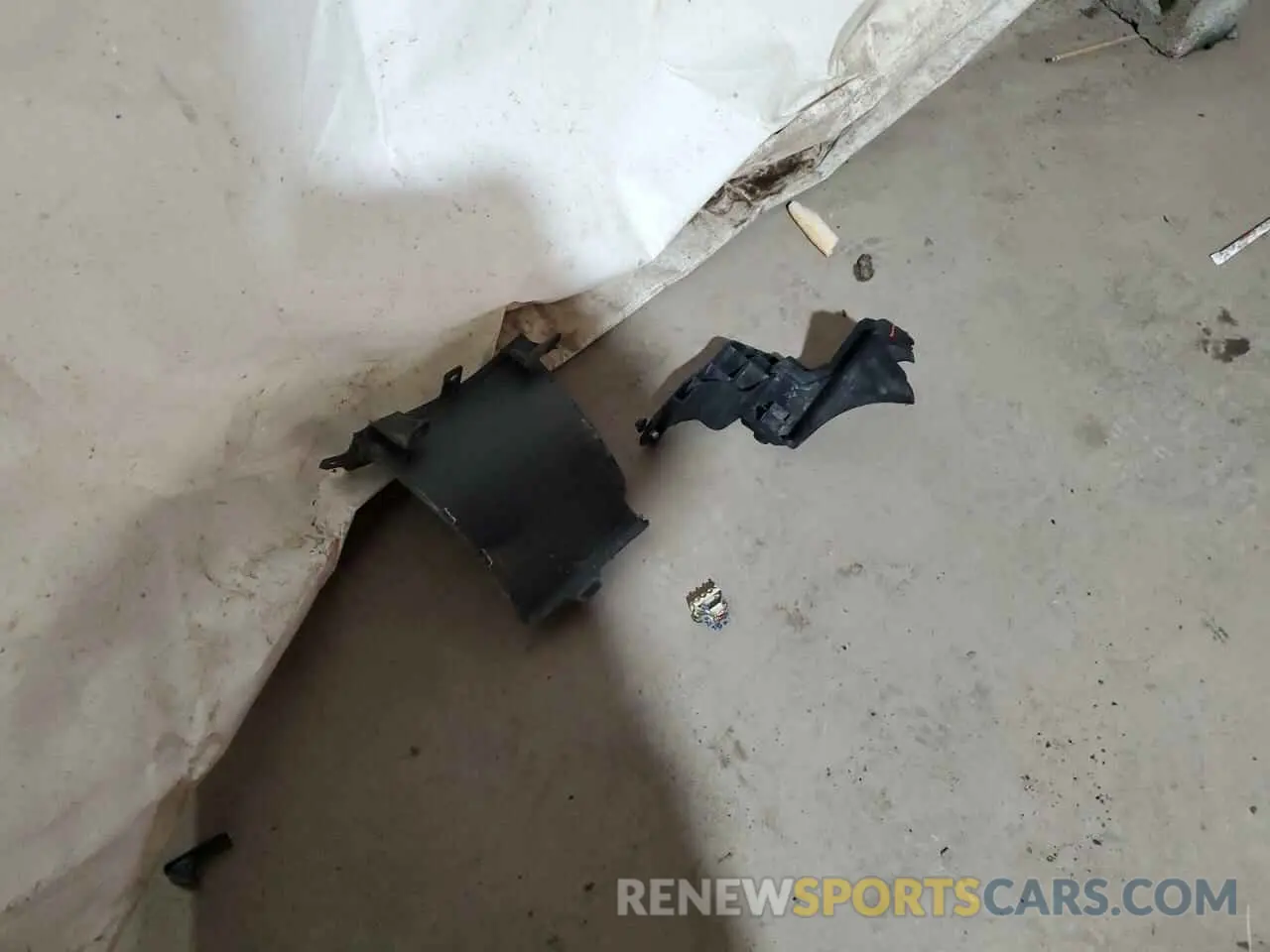 12 Photograph of a damaged car KNAE35LC5K6047361 KIA STINGER 2019