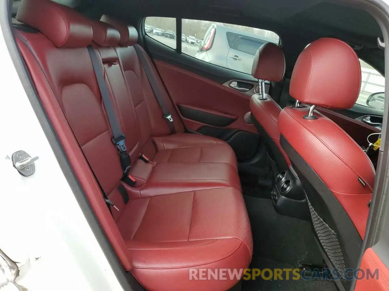 10 Photograph of a damaged car KNAE45LC7K6056477 KIA STINGER 2019