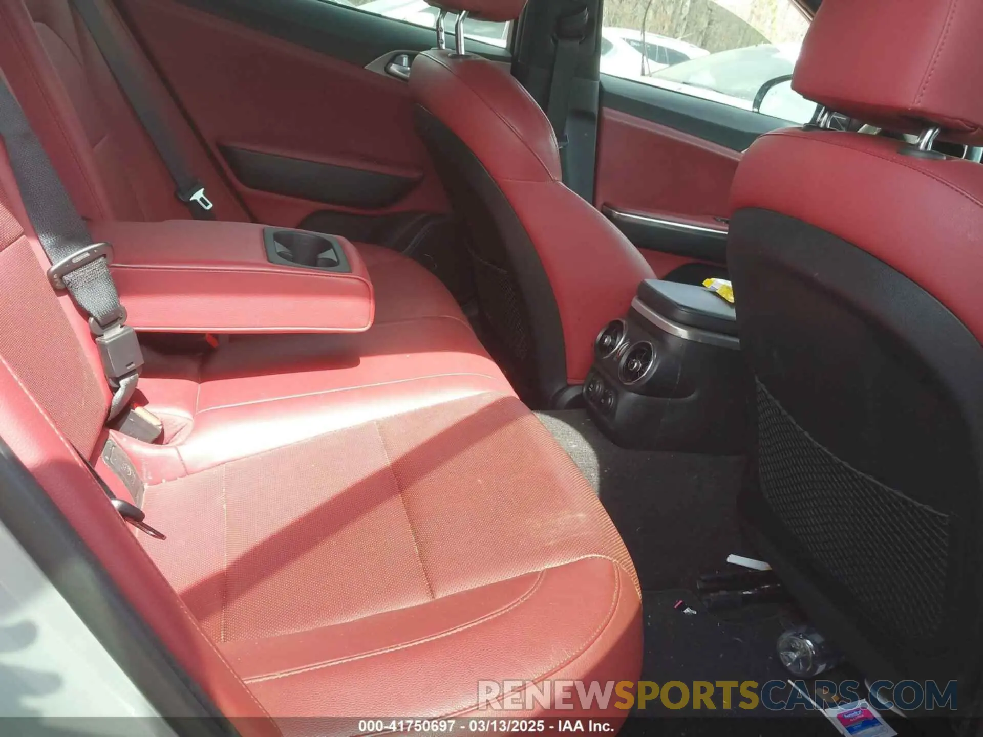 8 Photograph of a damaged car KNAE45LCXK6061530 KIA STINGER 2019