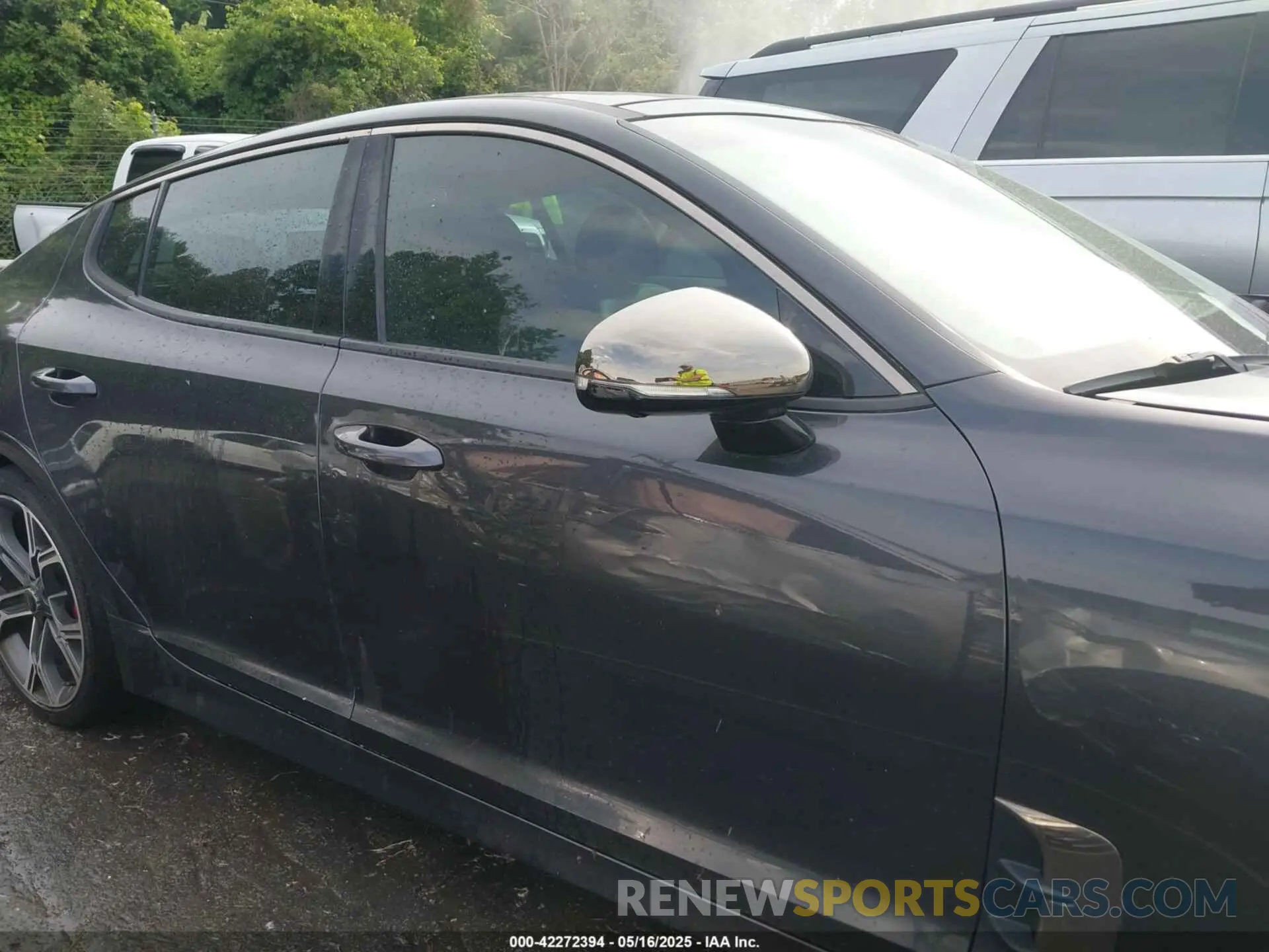 13 Photograph of a damaged car KNAE55LC5K6054532 KIA STINGER 2019