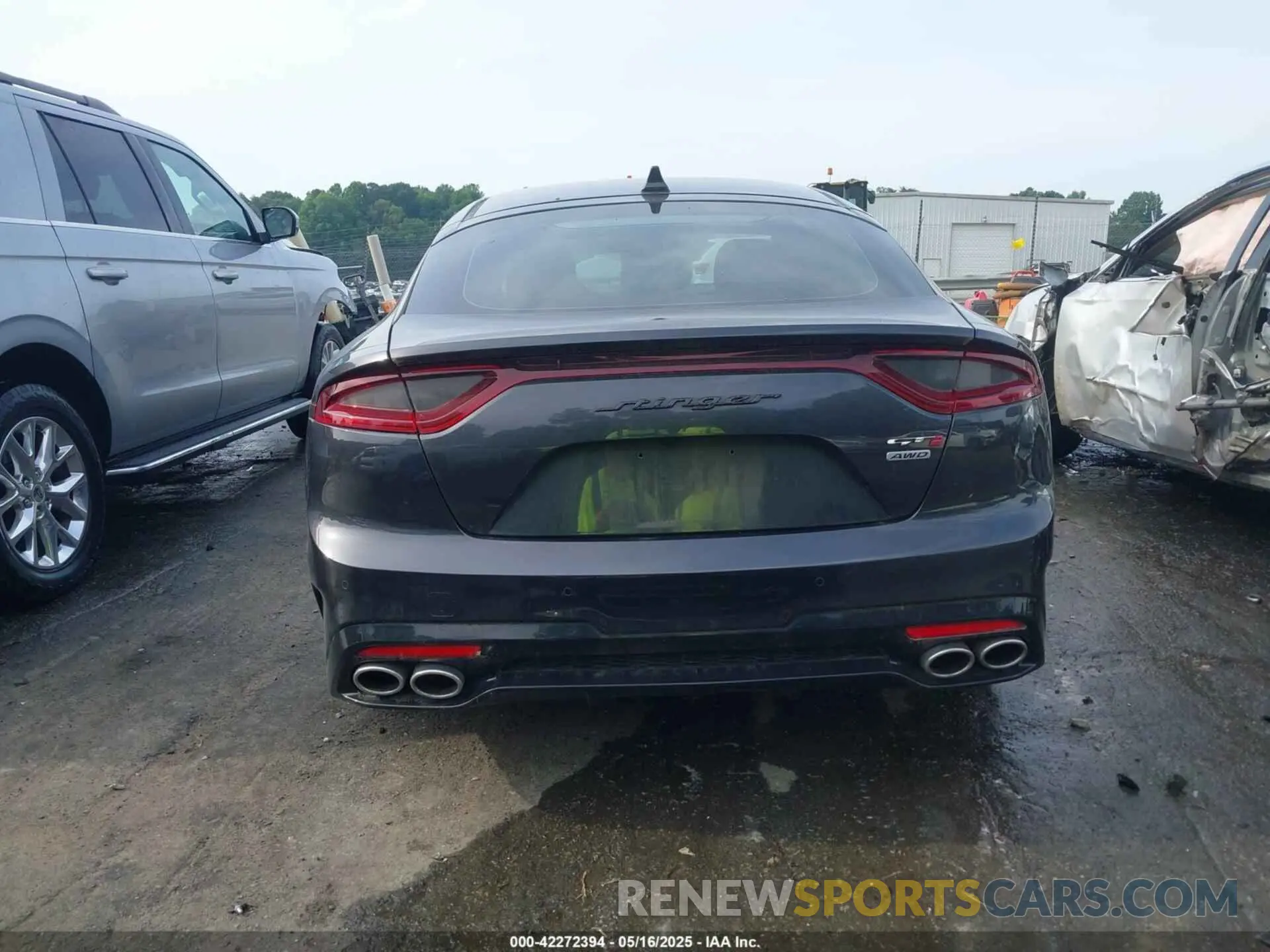 16 Photograph of a damaged car KNAE55LC5K6054532 KIA STINGER 2019