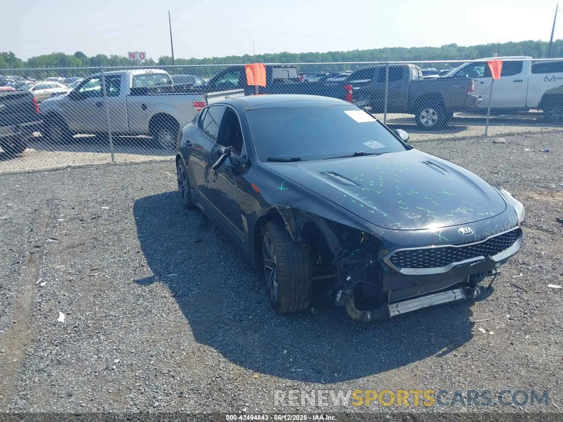 1 Фотография поврежденного автомобиля KNAE15LA1L6077401 KIA STINGER 2020