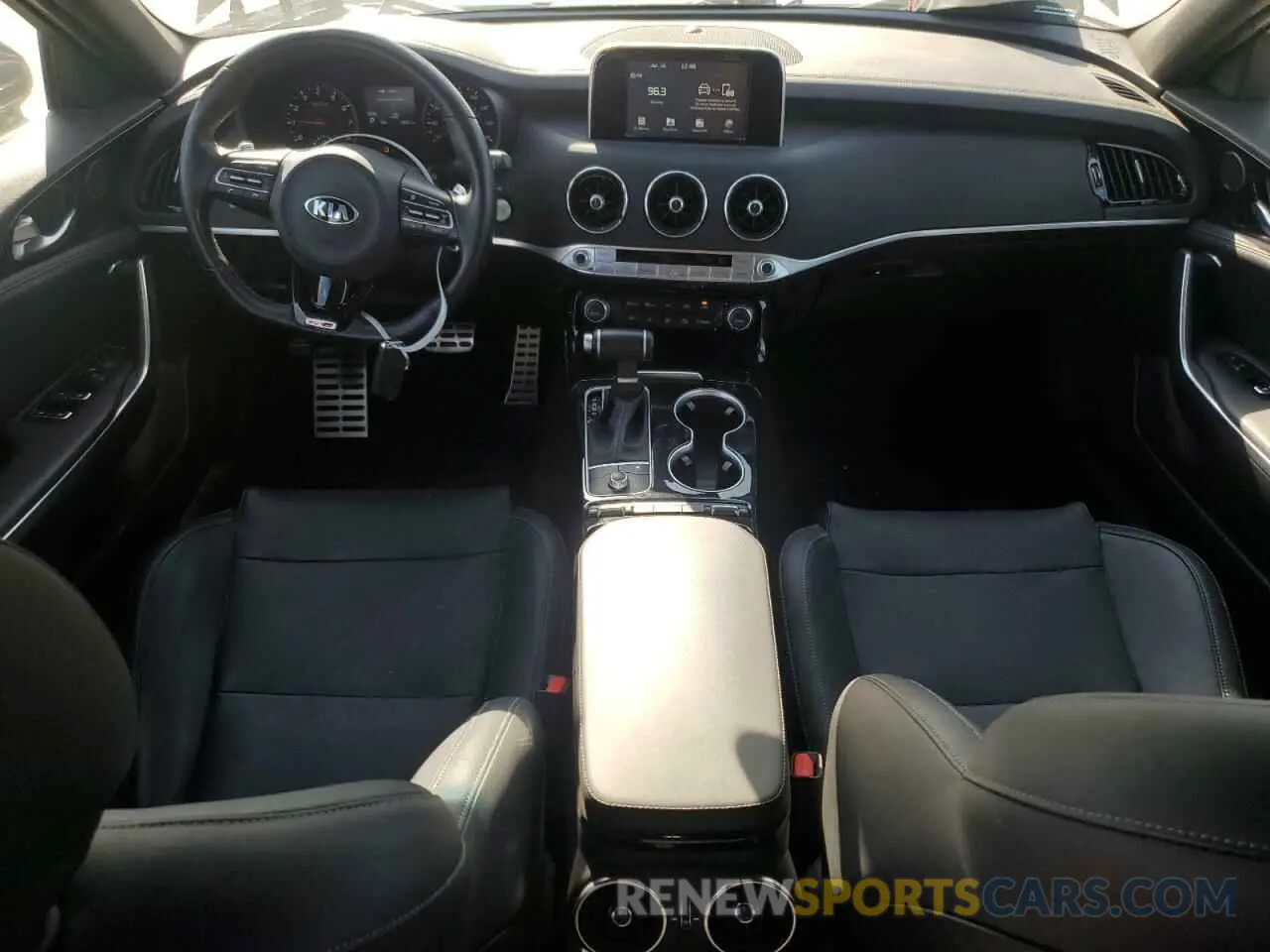 8 Фотография поврежденного автомобиля KNAE15LA1L6083151 KIA STINGER 2020