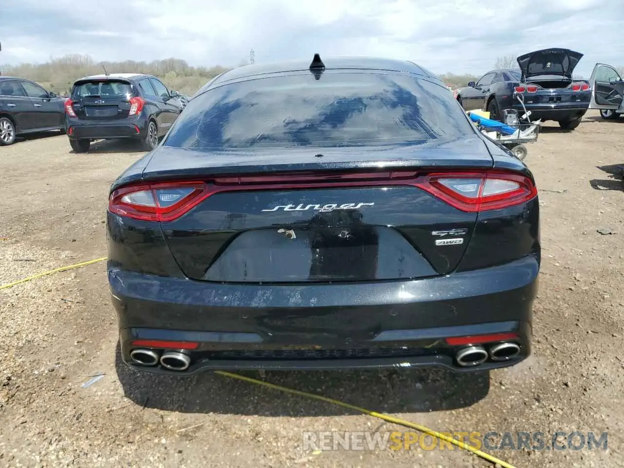 6 Photograph of a damaged car KNAE15LA5L6074128 KIA STINGER 2020