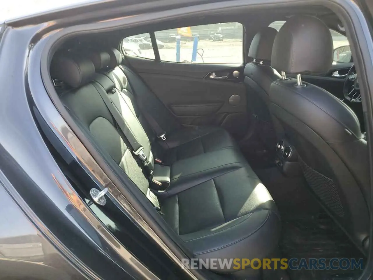 10 Photograph of a damaged car KNAE15LA5L6082049 KIA STINGER 2020