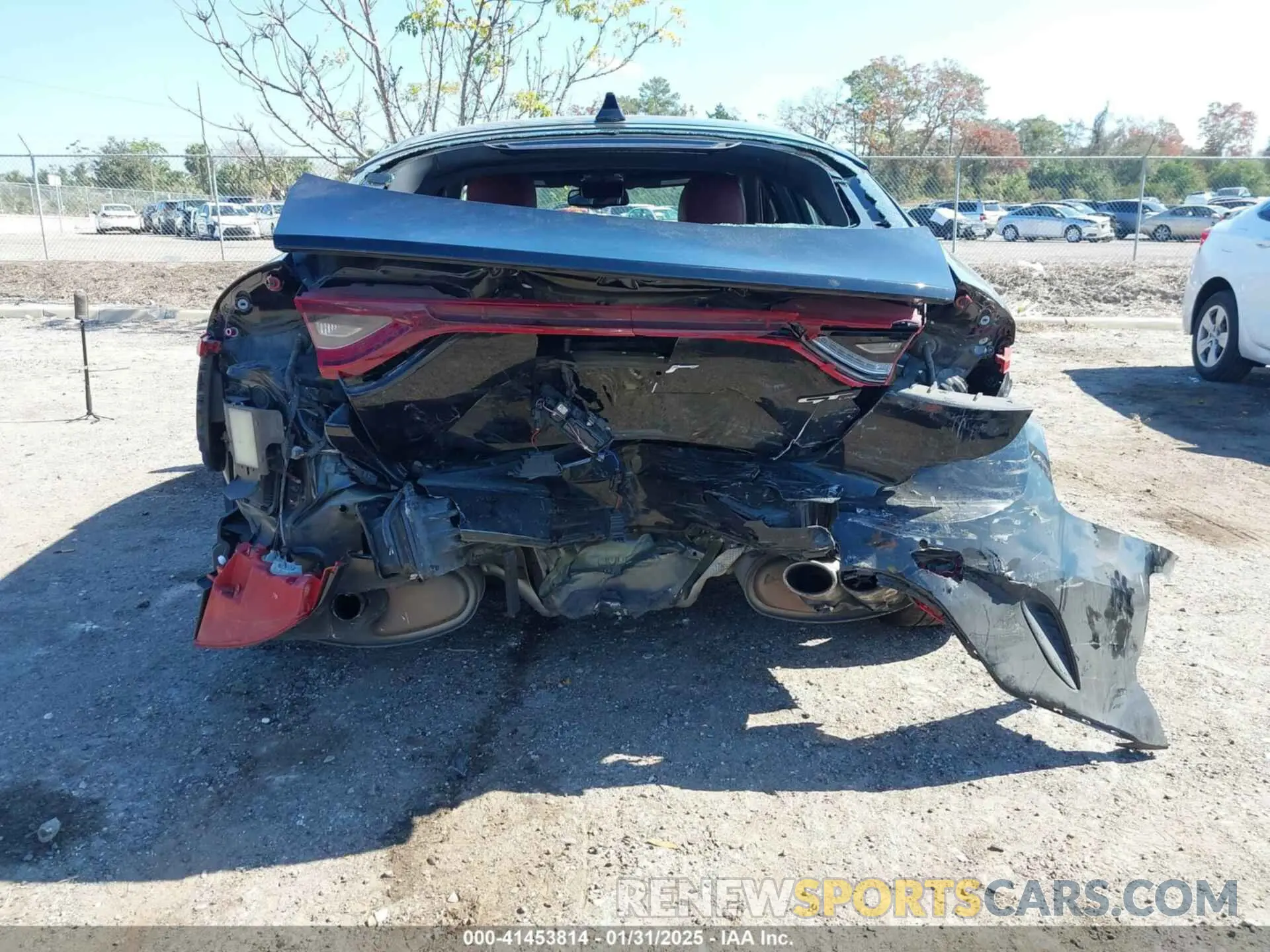 15 Photograph of a damaged car KNAE15LA9L6081454 KIA STINGER 2020