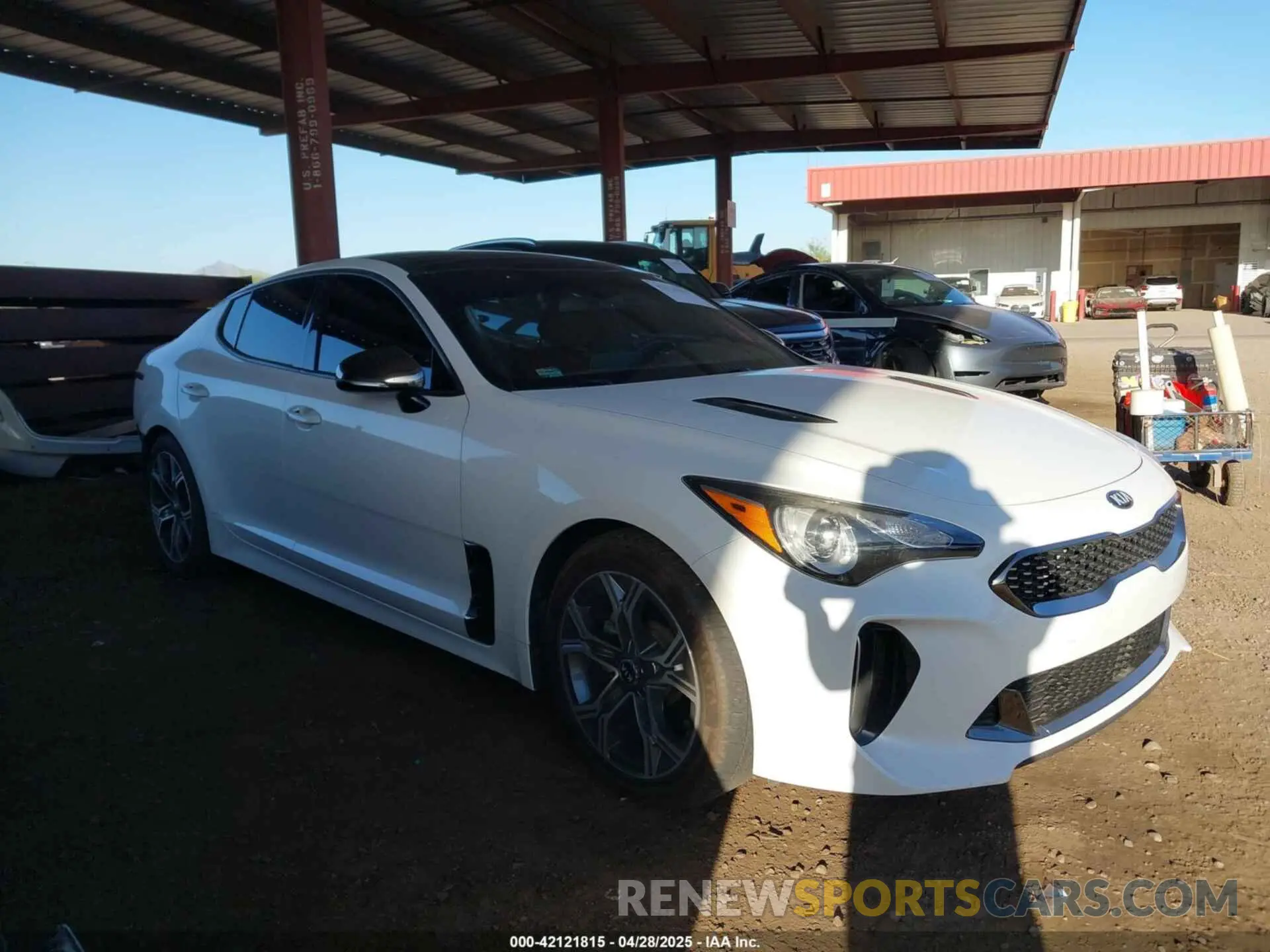 1 Photograph of a damaged car KNAE15LAXL6084492 KIA STINGER 2020