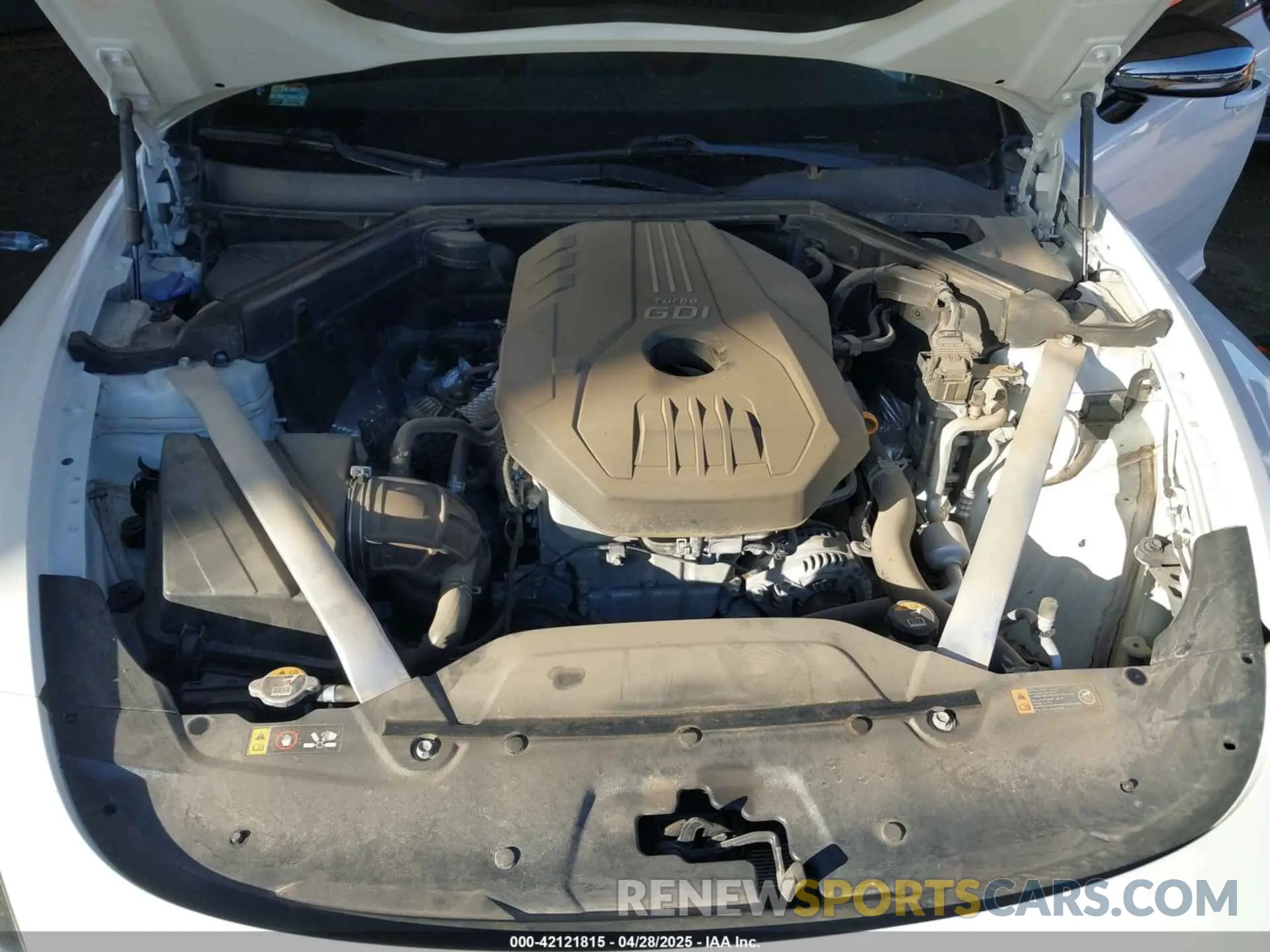 10 Photograph of a damaged car KNAE15LAXL6084492 KIA STINGER 2020