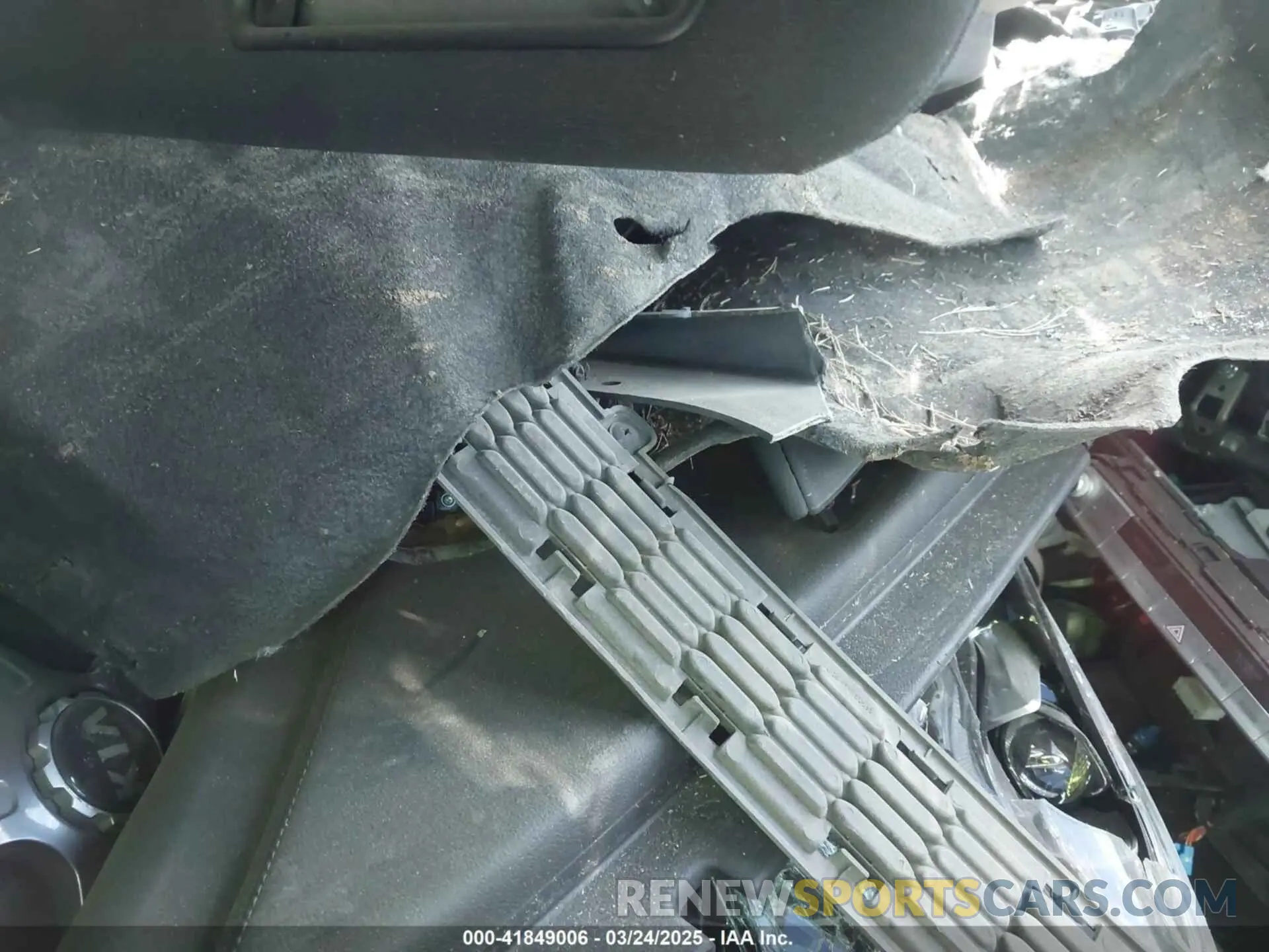5 Photograph of a damaged car KNAE35LC5L6078451 KIA STINGER 2020