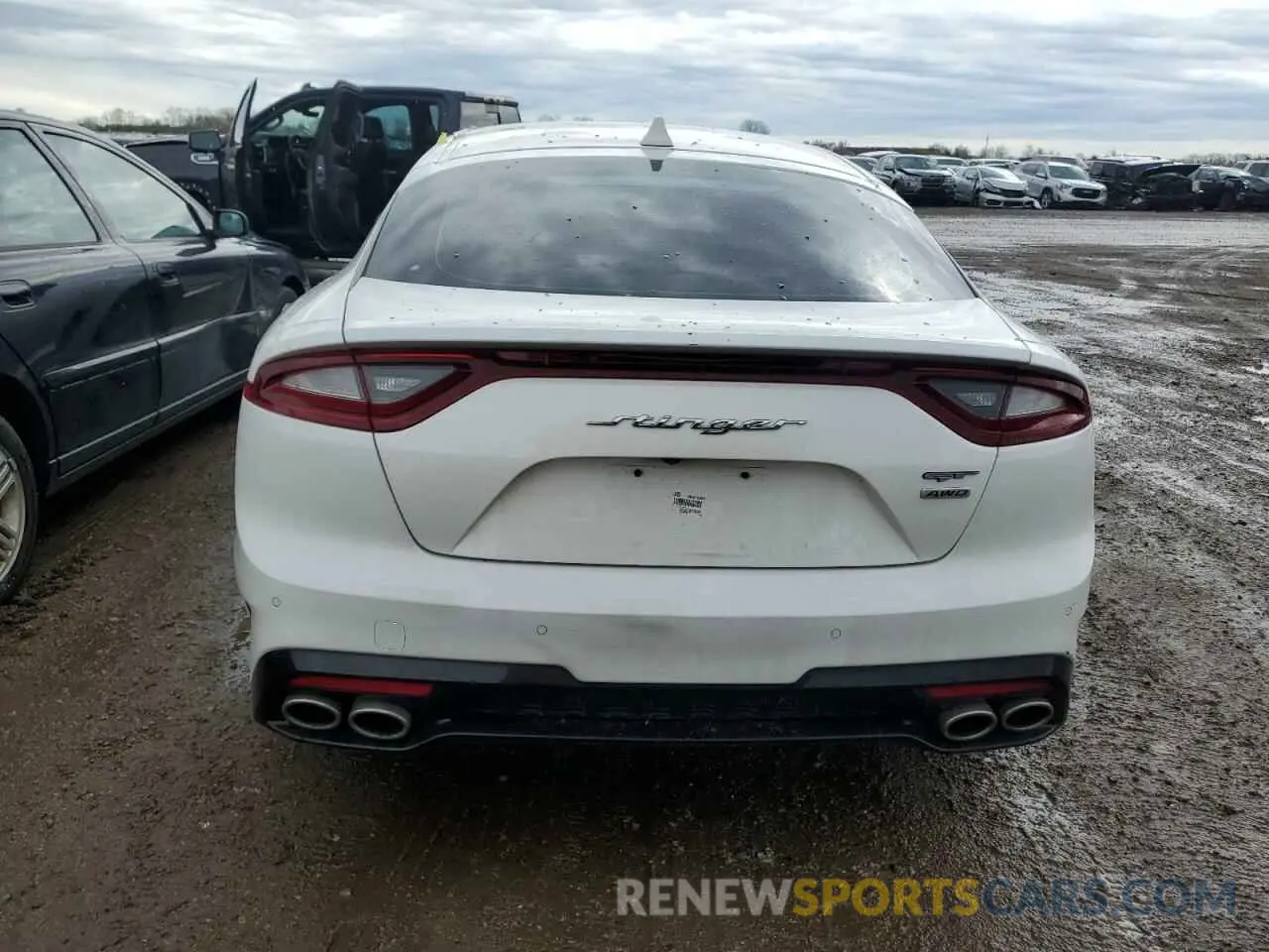 6 Photograph of a damaged car KNAE35LC5L6080765 KIA STINGER 2020