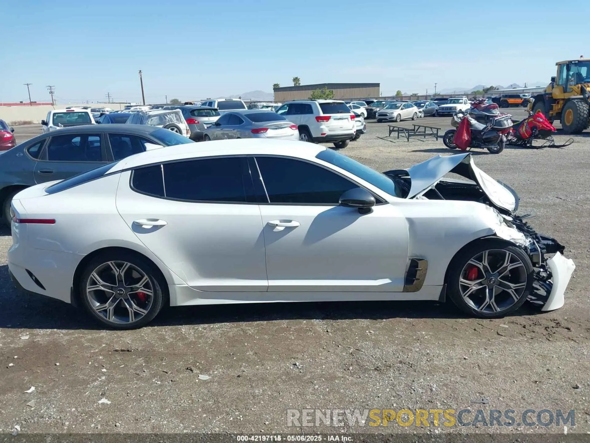 13 Photograph of a damaged car KNAE35LC5L6083083 KIA STINGER 2020