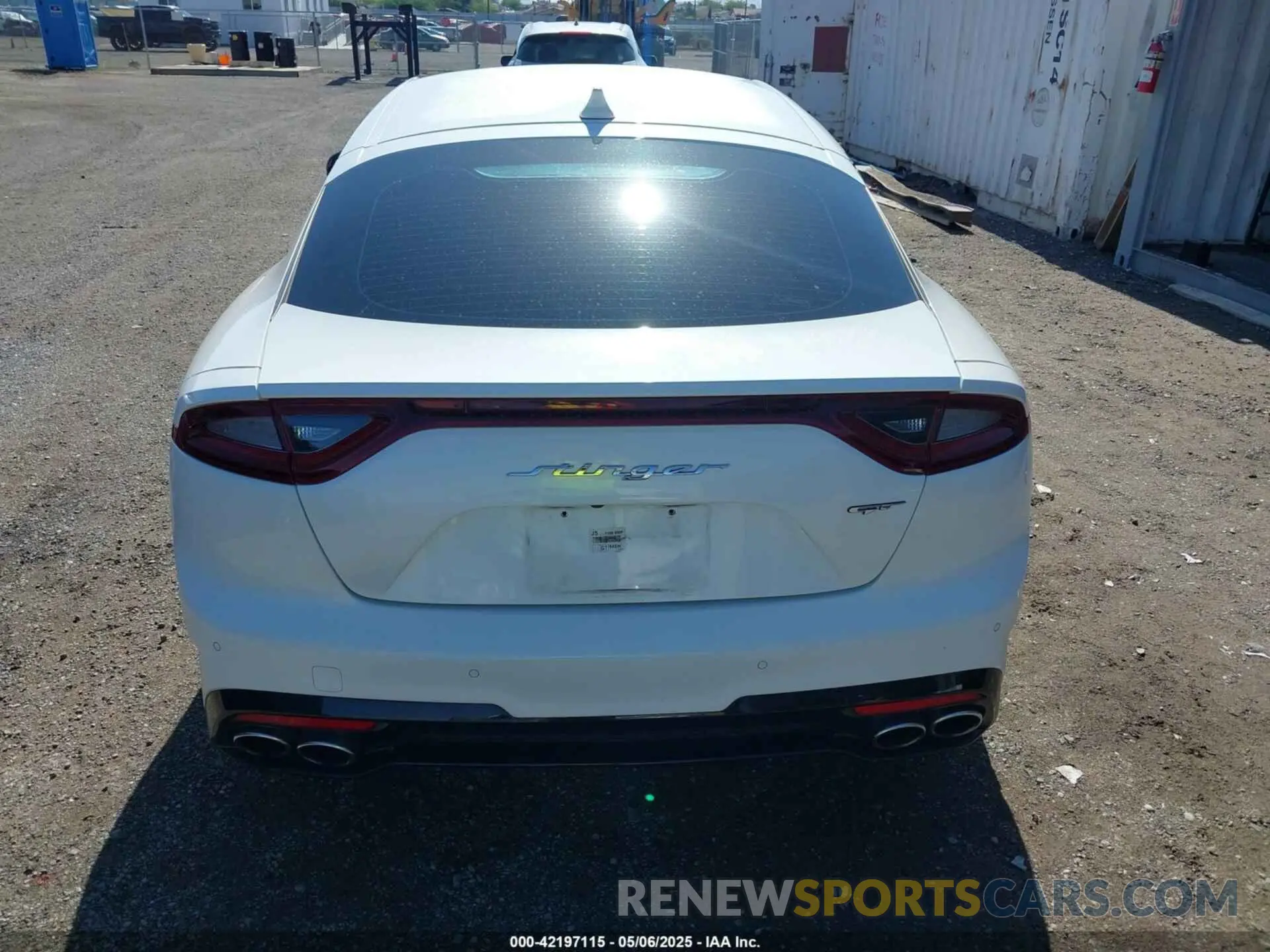 16 Photograph of a damaged car KNAE35LC5L6083083 KIA STINGER 2020
