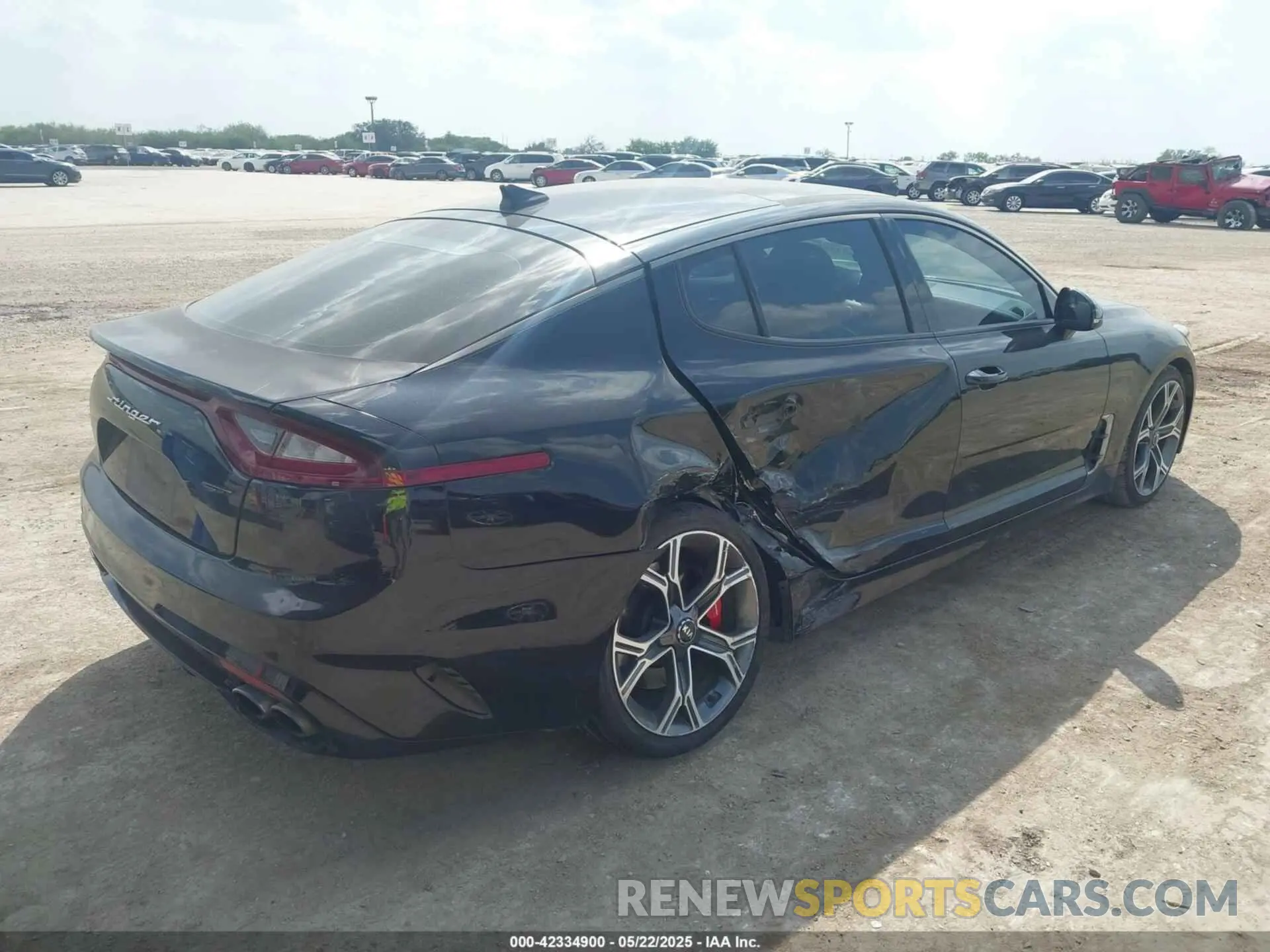 4 Фотография поврежденного автомобиля KNAE55LC0L6073491 KIA STINGER 2020