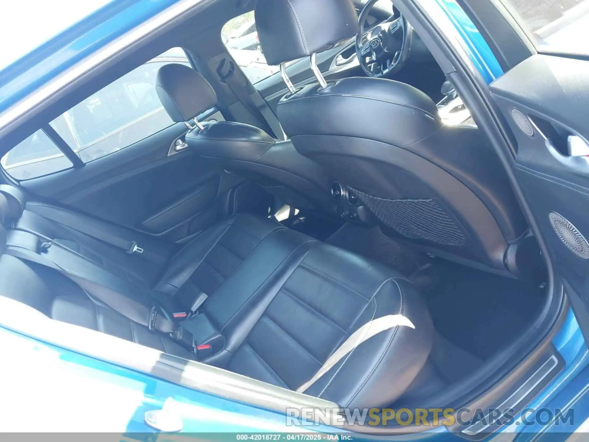 8 Фотография поврежденного автомобиля KNAE55LC5L6084695 KIA STINGER 2020