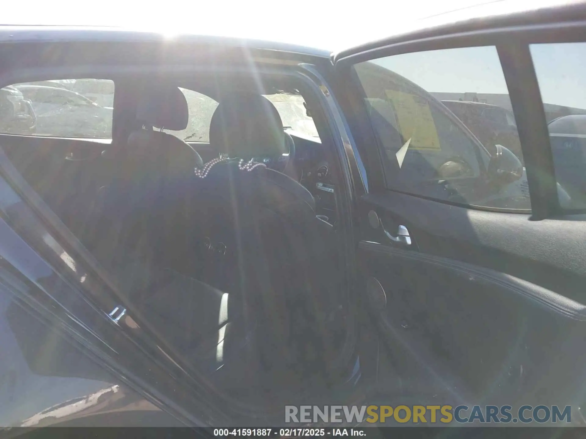 8 Photograph of a damaged car KNAE15LA3M6088482 KIA STINGER 2021