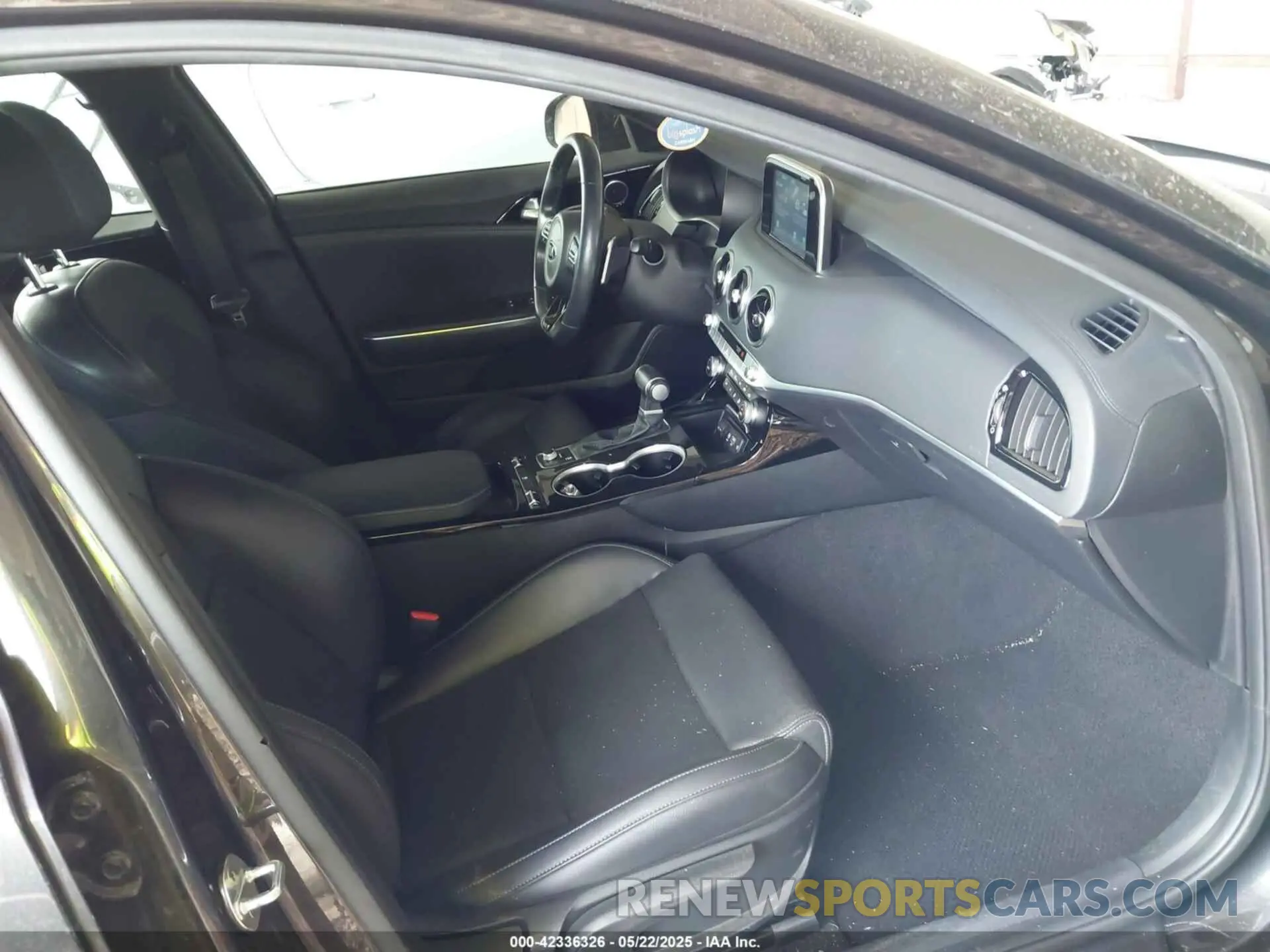 5 Photograph of a damaged car KNAE15LA9M6089328 KIA STINGER 2021