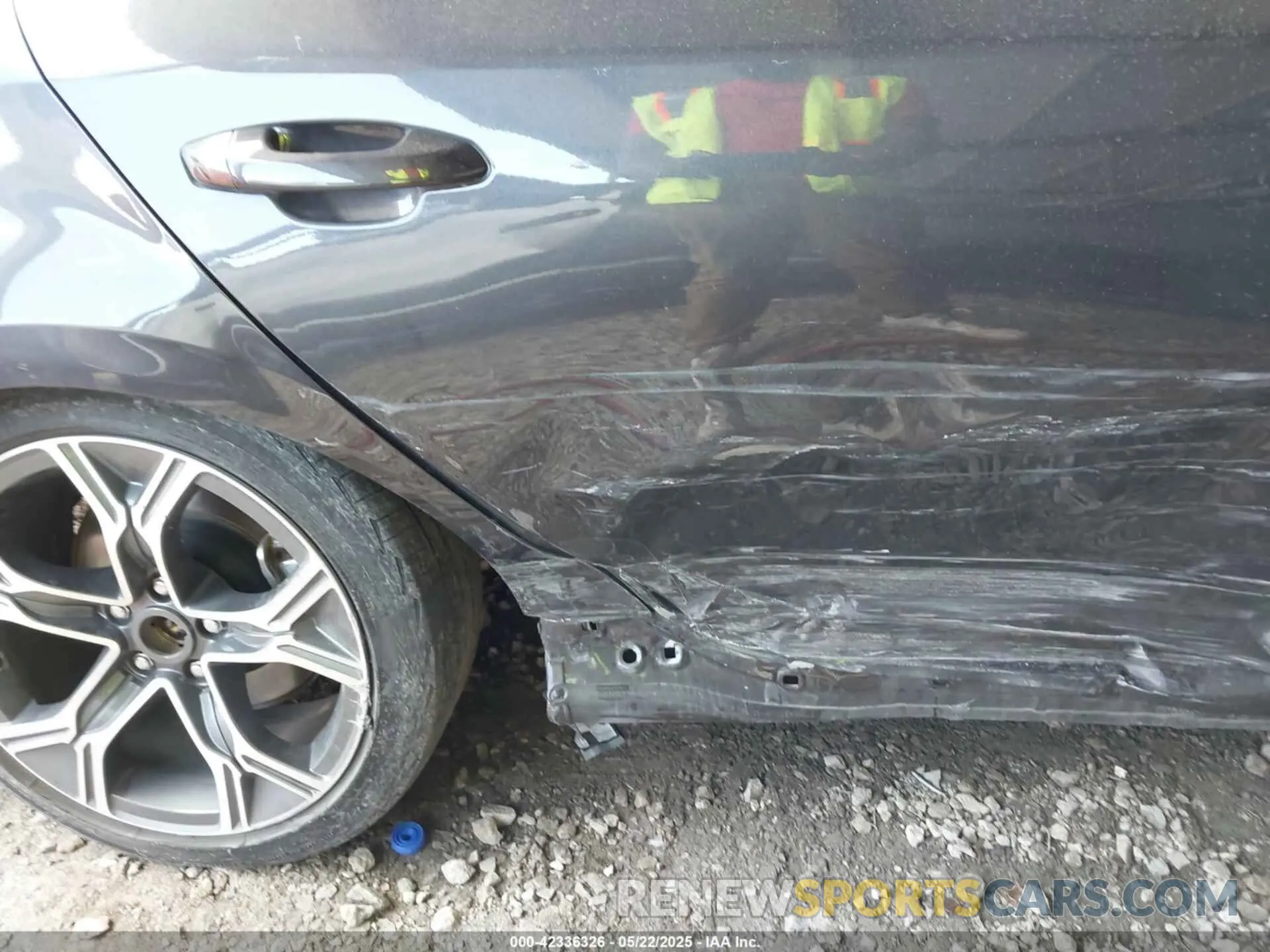 6 Photograph of a damaged car KNAE15LA9M6089328 KIA STINGER 2021