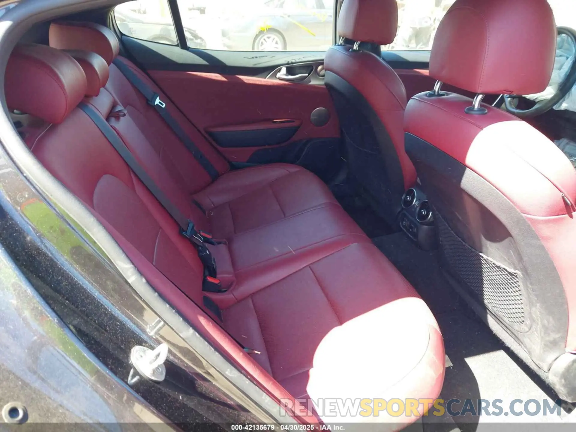 8 Фотография поврежденного автомобиля KNAE45LC8M6091760 KIA STINGER 2021