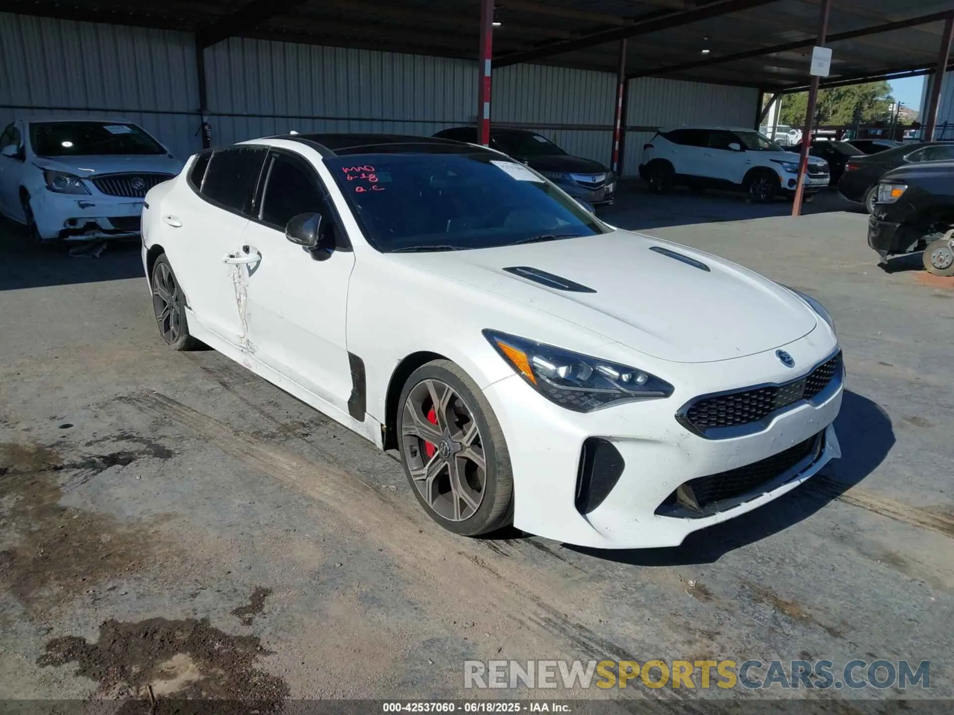 1 Фотография поврежденного автомобиля KNAE55LC3M6089816 KIA STINGER 2021