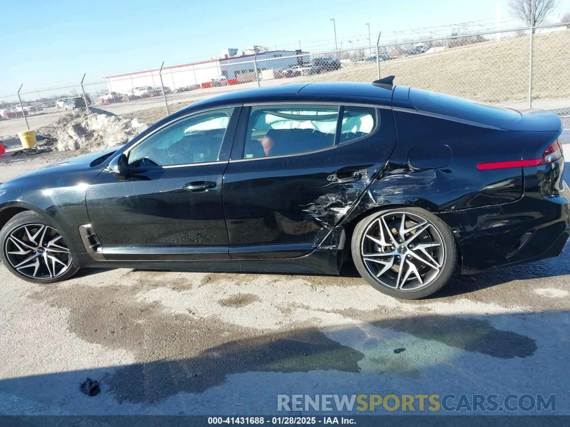 14 Photograph of a damaged car KNAE35LD5N6117597 KIA STINGER 2022