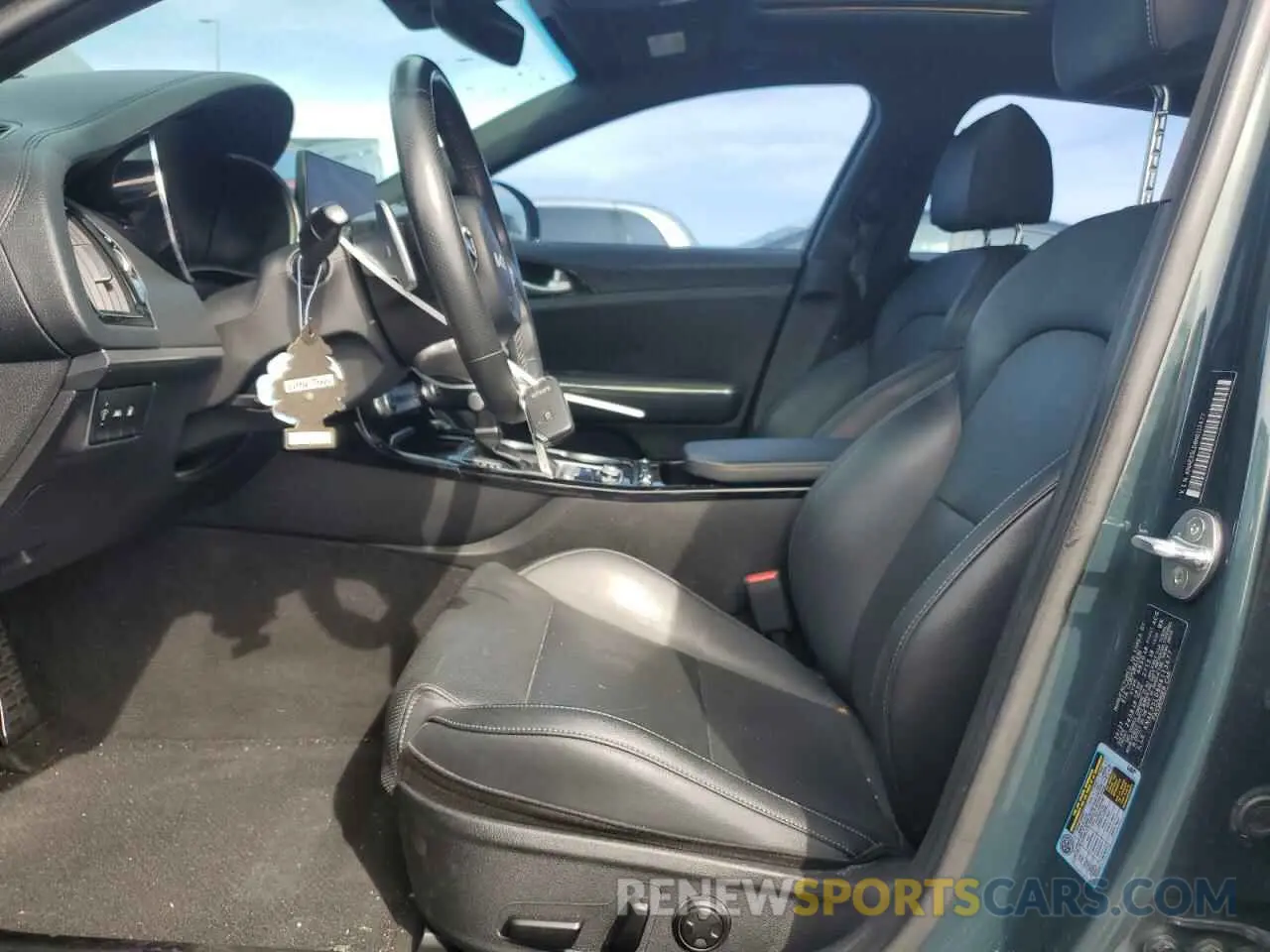 7 Photograph of a damaged car KNAE35LD8N6113477 KIA STINGER 2022