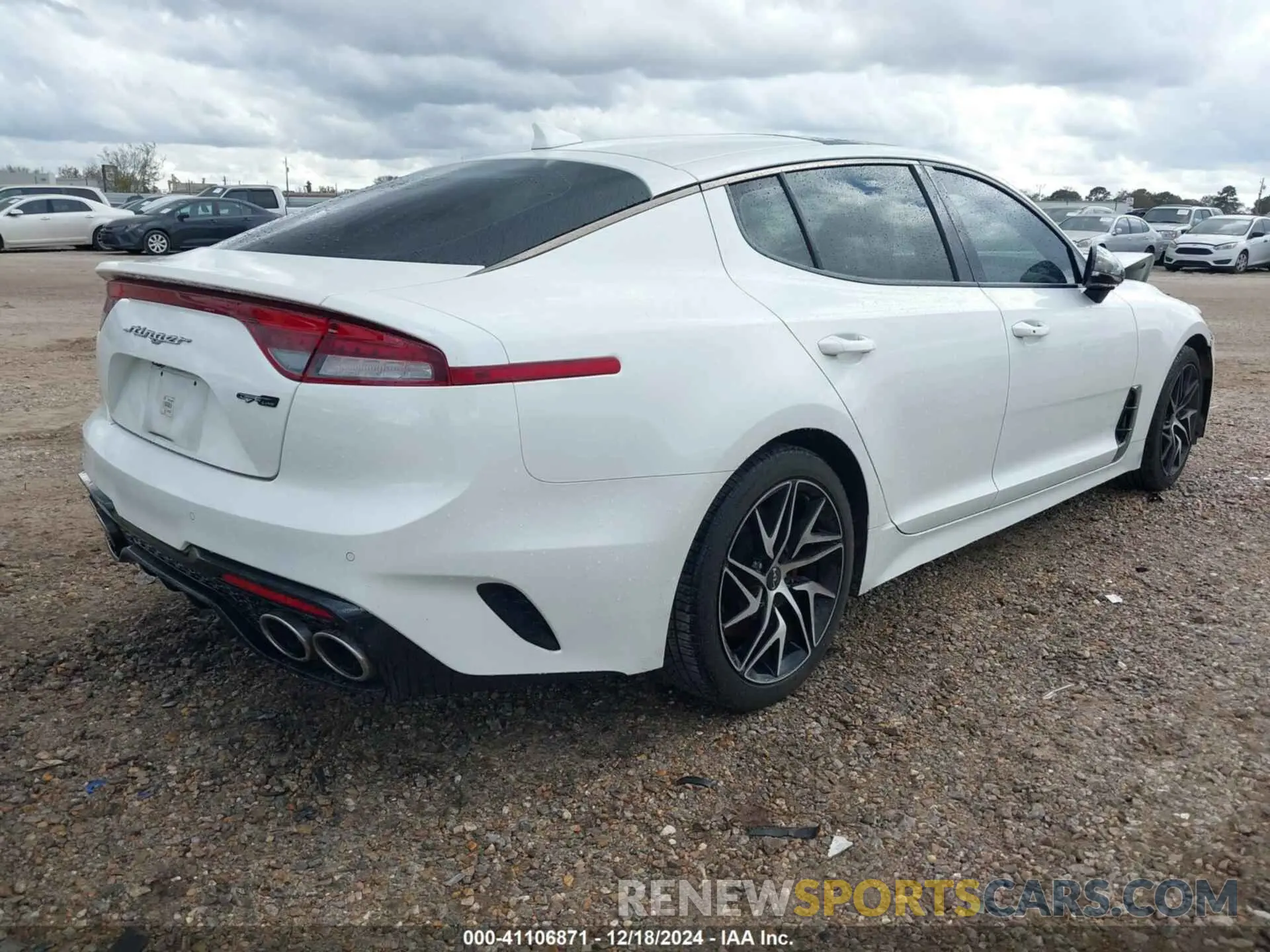4 Photograph of a damaged car KNAE35LD8N6118811 KIA STINGER 2022