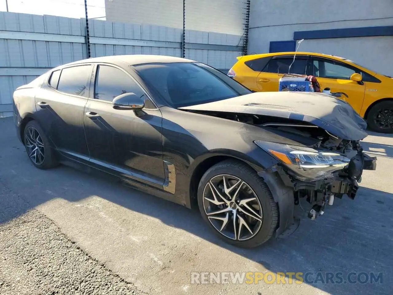 4 Photograph of a damaged car KNAE35LD9N6117117 KIA STINGER 2022