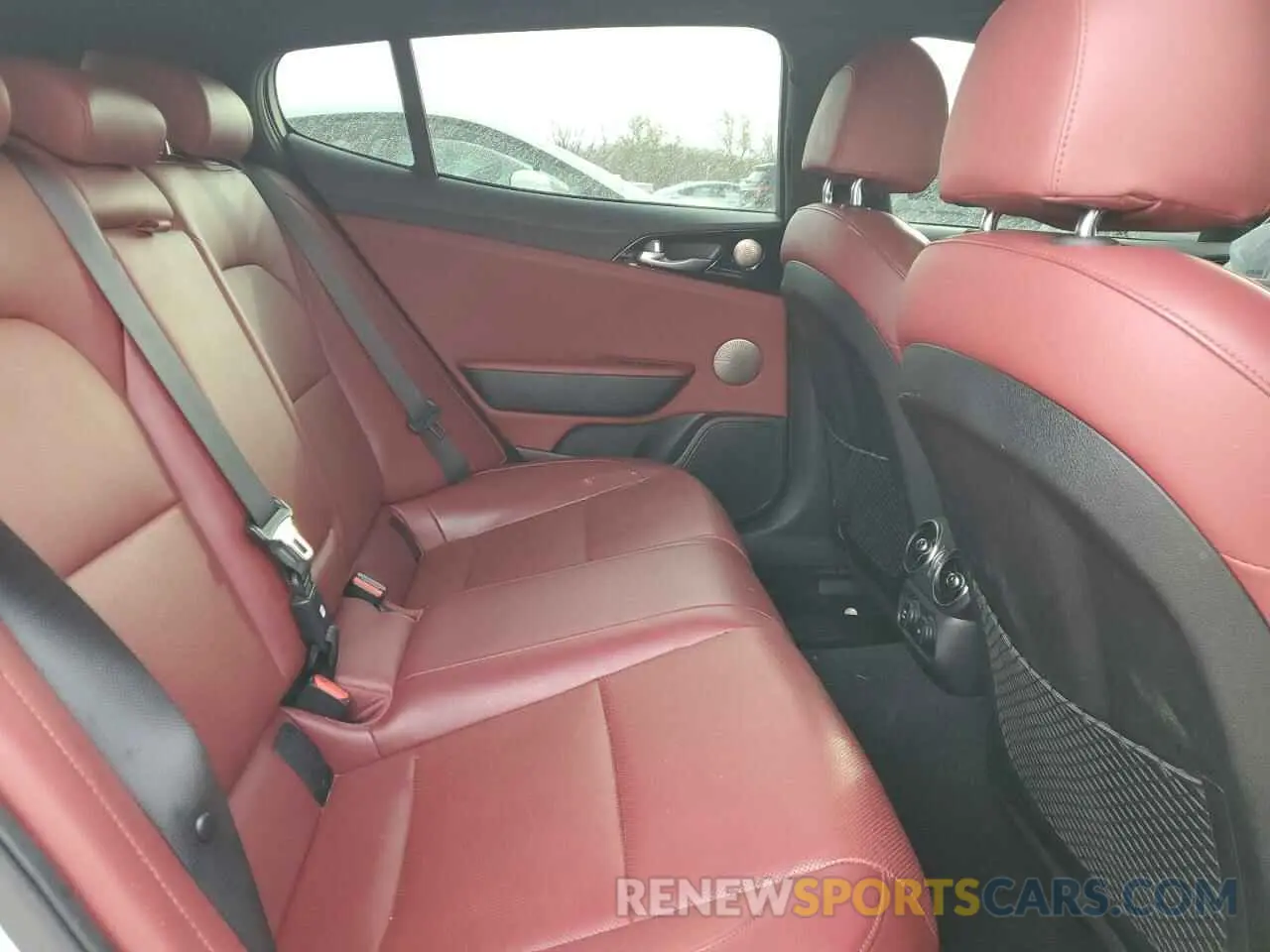 10 Photograph of a damaged car KNAE35LDXN6103341 KIA STINGER 2022