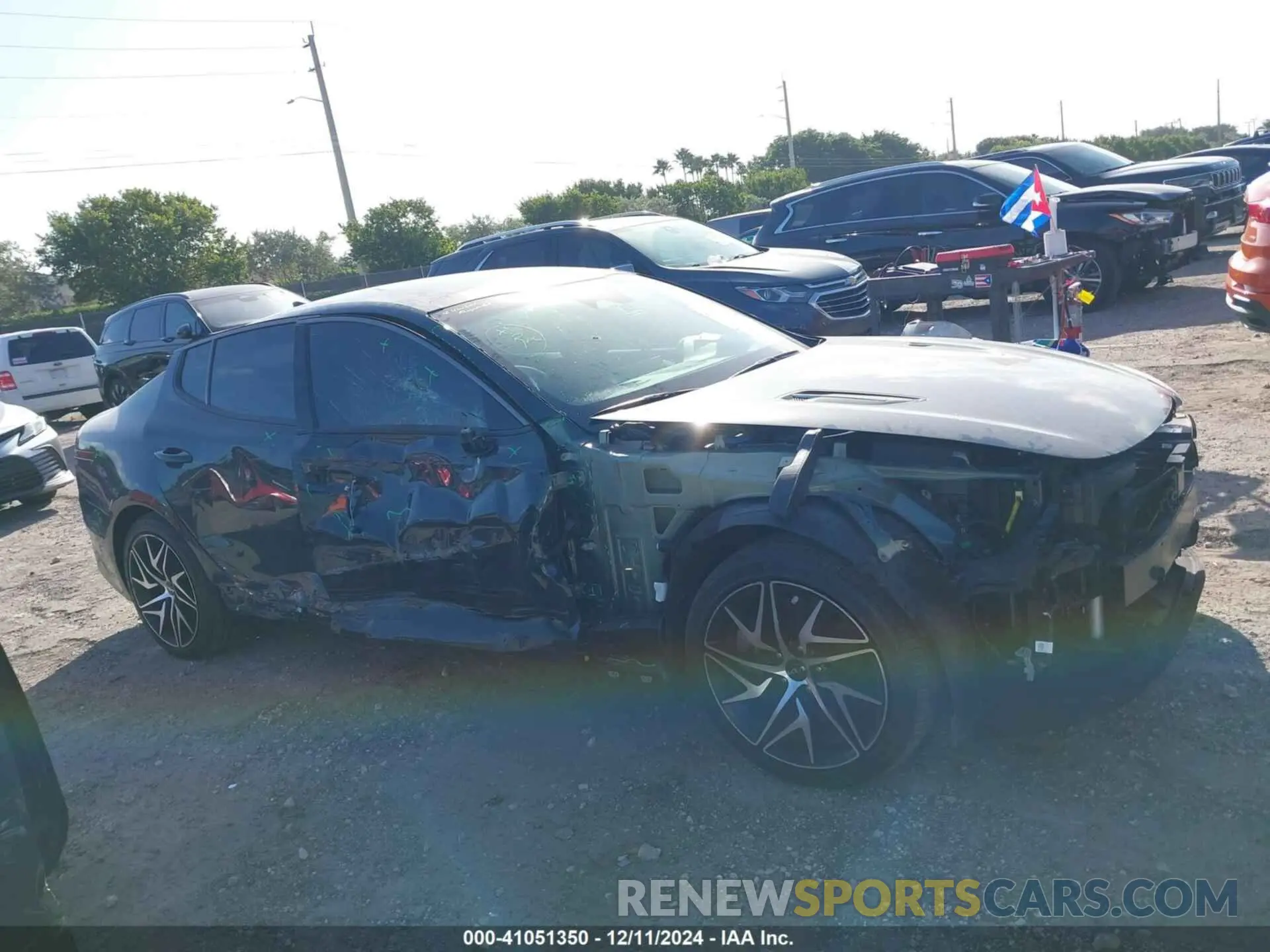 13 Photograph of a damaged car KNAE35LDXN6116199 KIA STINGER 2022