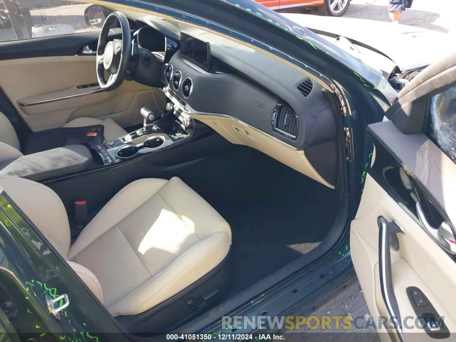 5 Photograph of a damaged car KNAE35LDXN6116199 KIA STINGER 2022