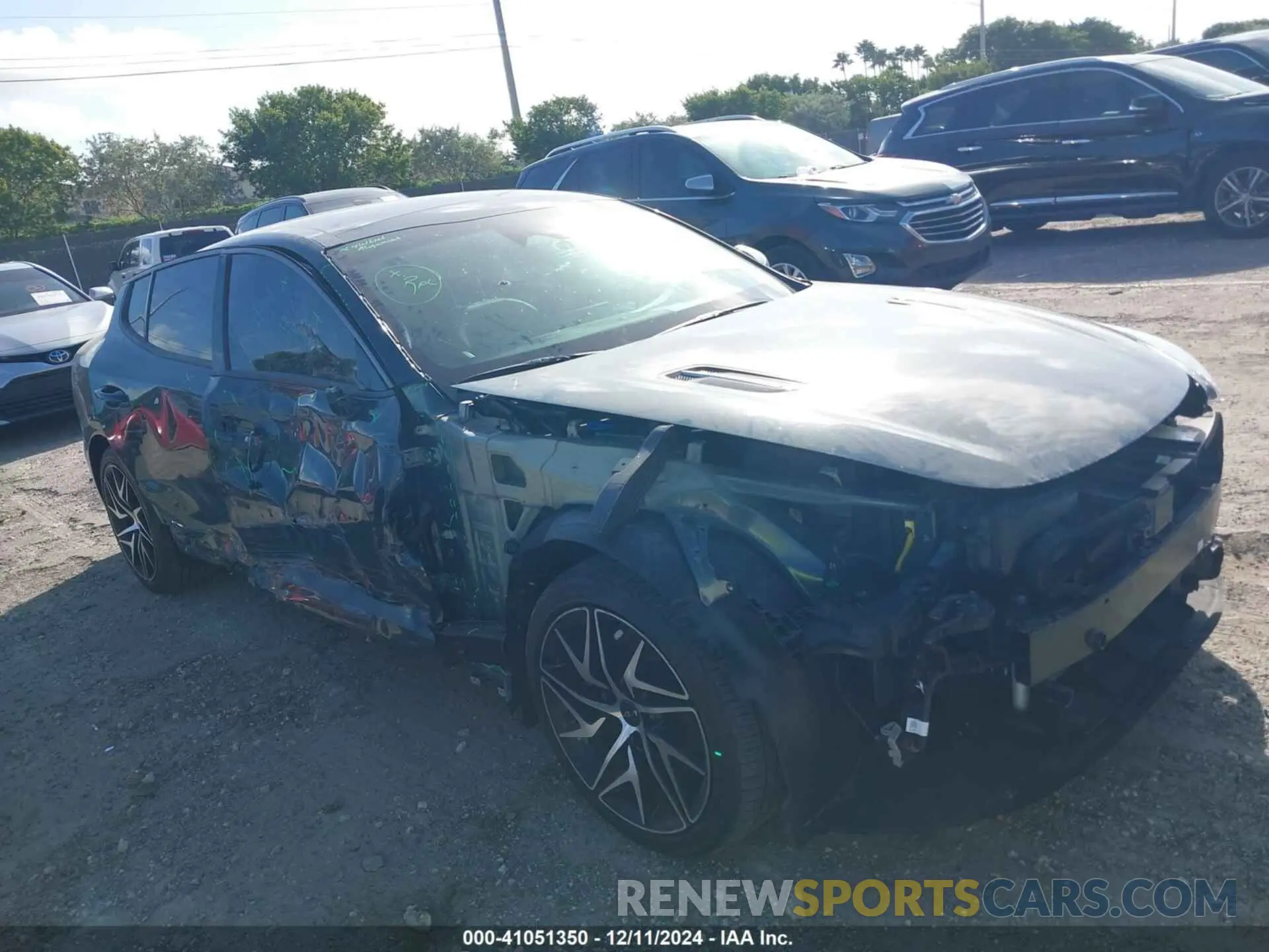 6 Photograph of a damaged car KNAE35LDXN6116199 KIA STINGER 2022