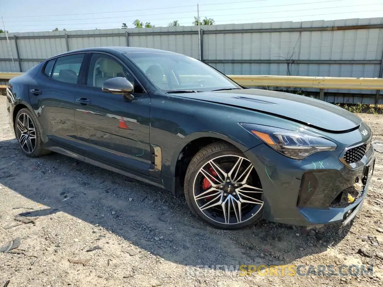 4 Фотография поврежденного автомобиля KNAE45LC3N6119837 KIA STINGER 2022