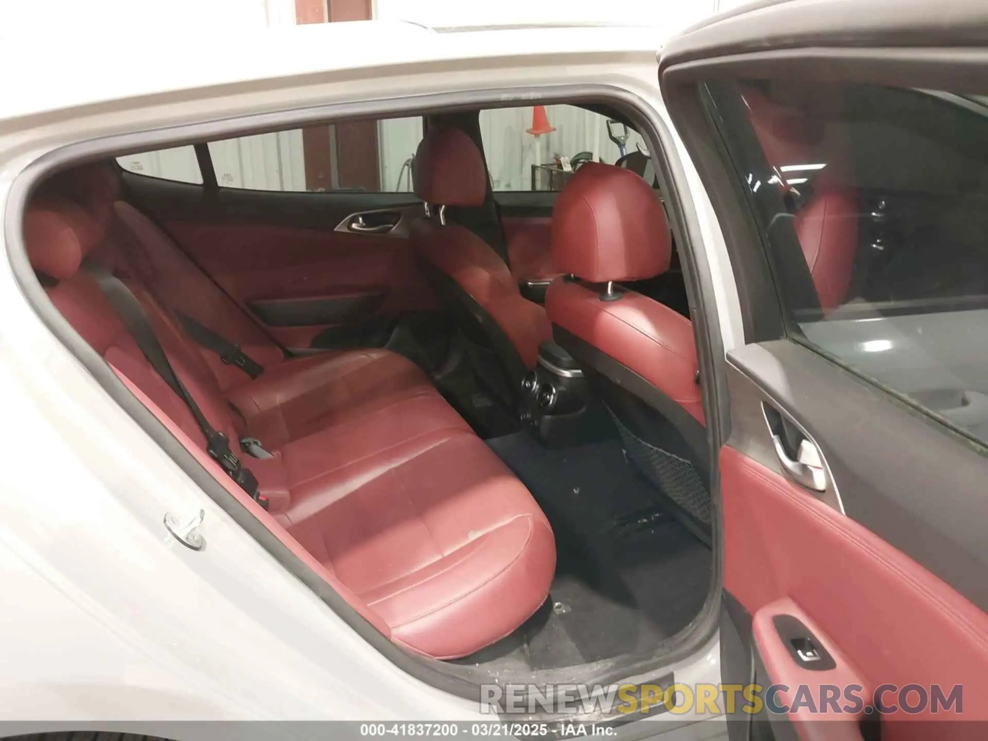 8 Фотография поврежденного автомобиля KNAE45LC4N6119846 KIA STINGER 2022