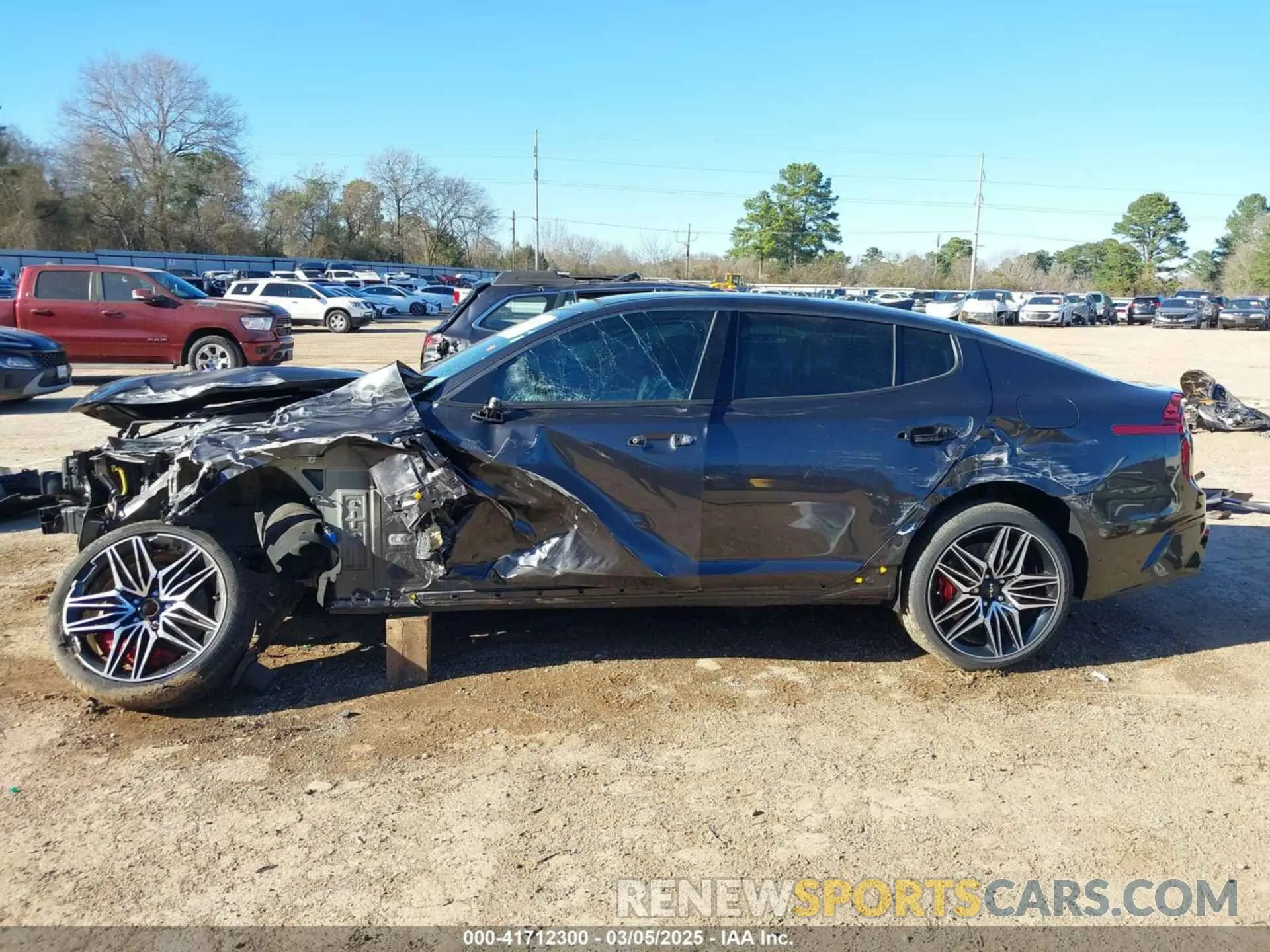 15 Photograph of a damaged car KNAE45LC8N6111815 KIA STINGER 2022