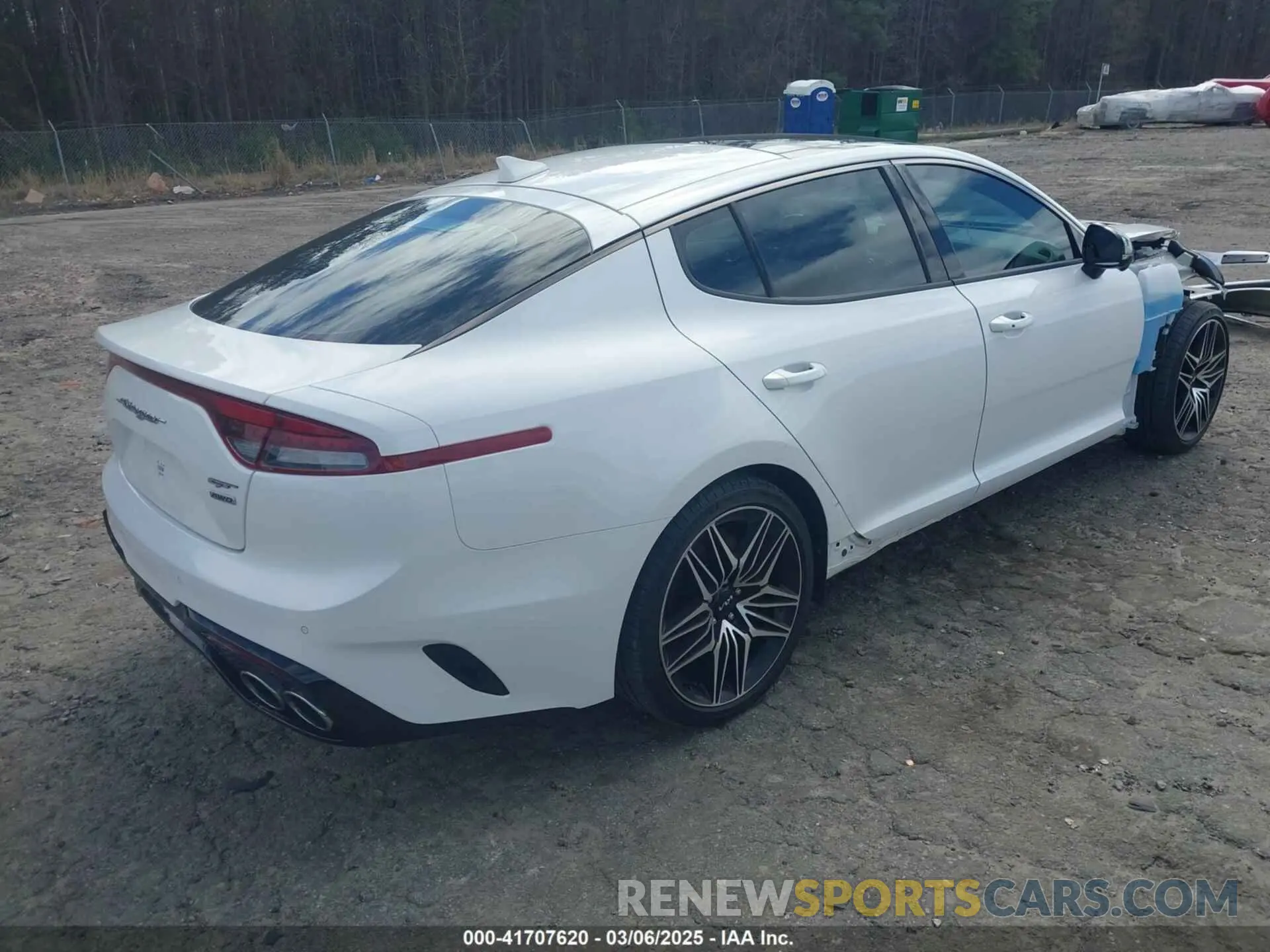 4 Photograph of a damaged car KNAE55LC9N6104613 KIA STINGER 2022