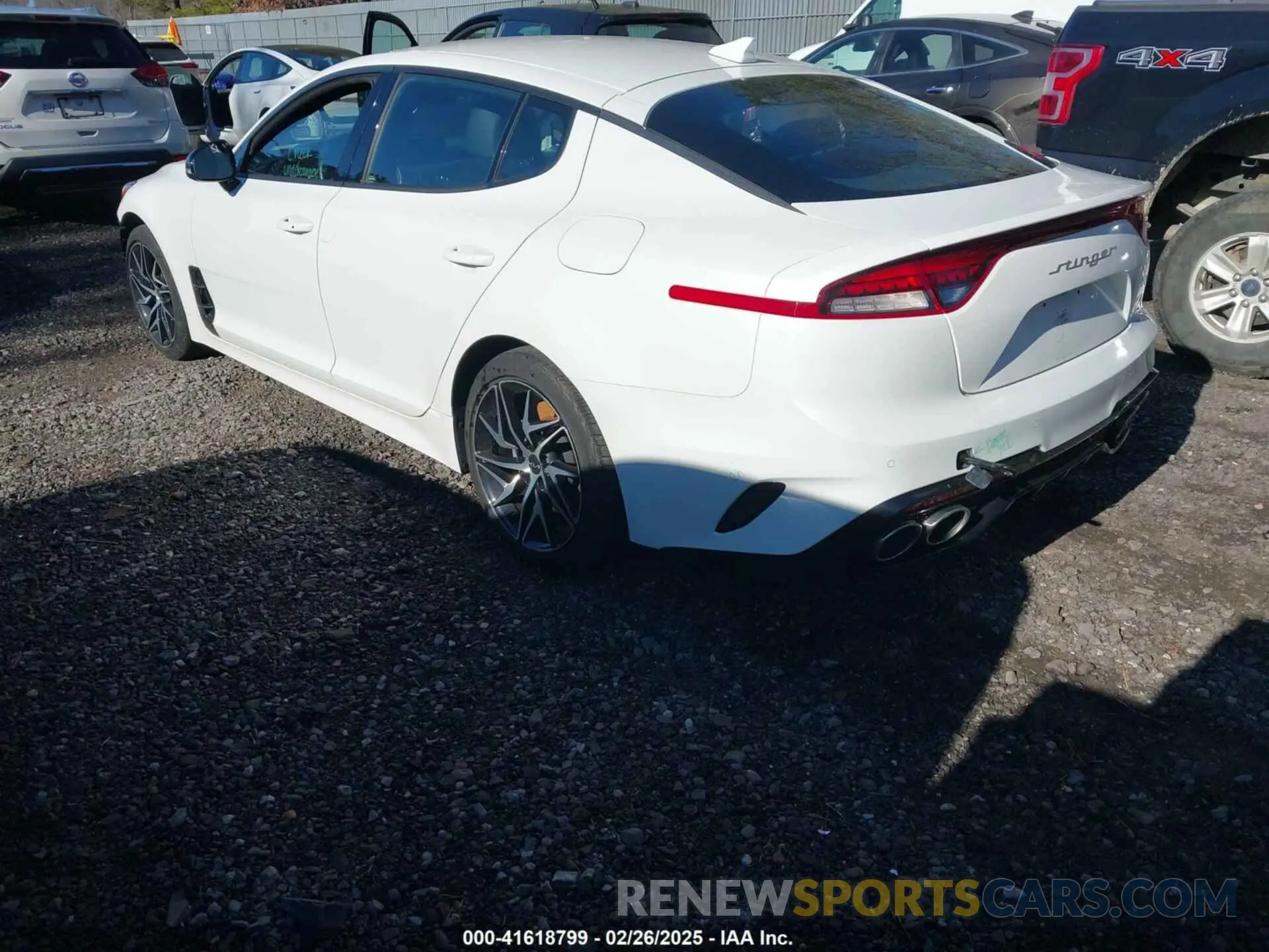 3 Фотография поврежденного автомобиля KNAE35LD6P6134279 KIA STINGER 2023