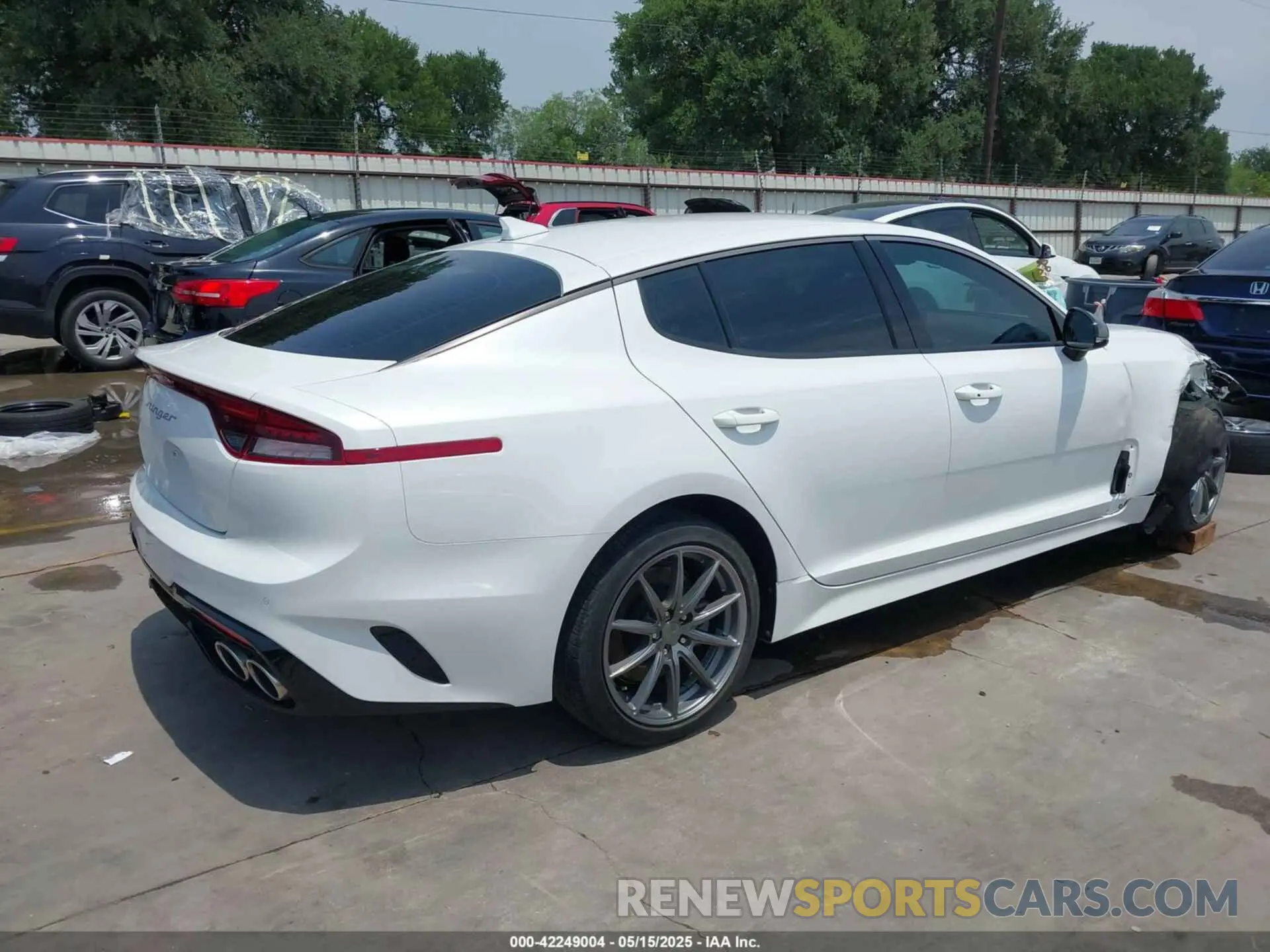 4 Фотография поврежденного автомобиля KNAE35LD8P6132386 KIA STINGER 2023