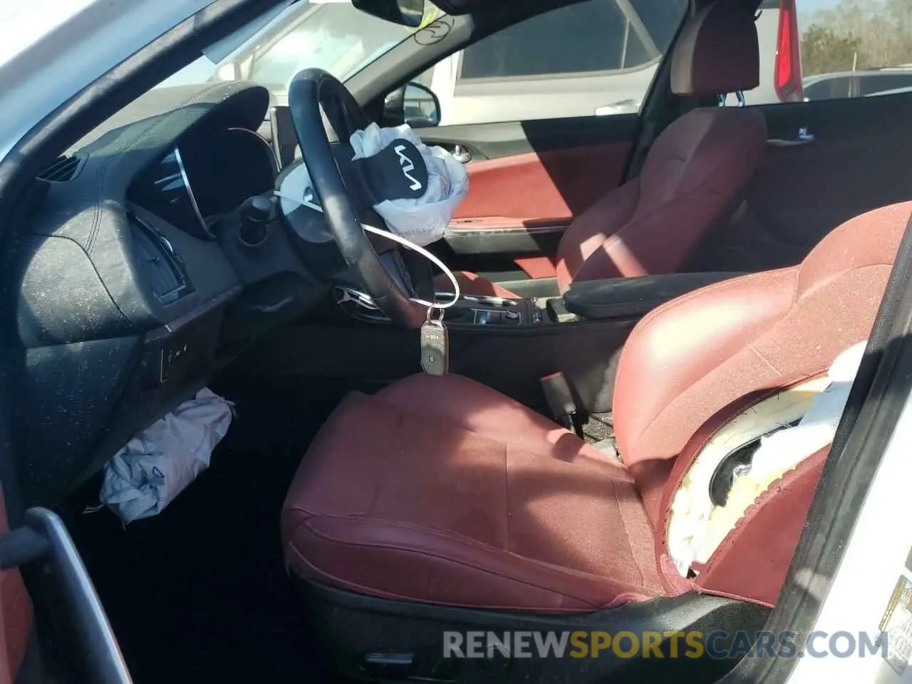 7 Photograph of a damaged car KNAE35LDXP6131353 KIA STINGER 2023