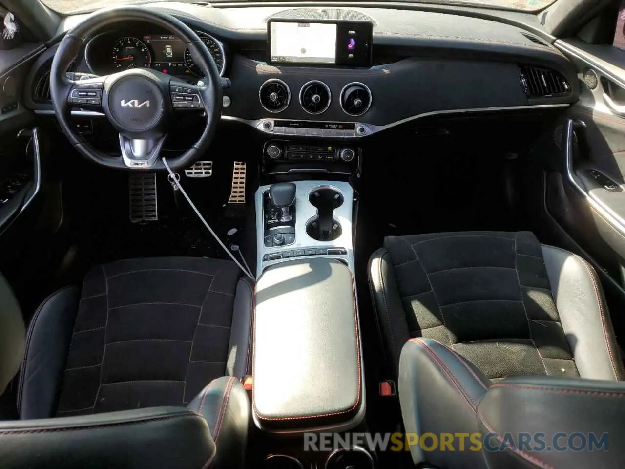 8 Фотография поврежденного автомобиля KNAE55LCXP6129720 KIA STINGER 2023