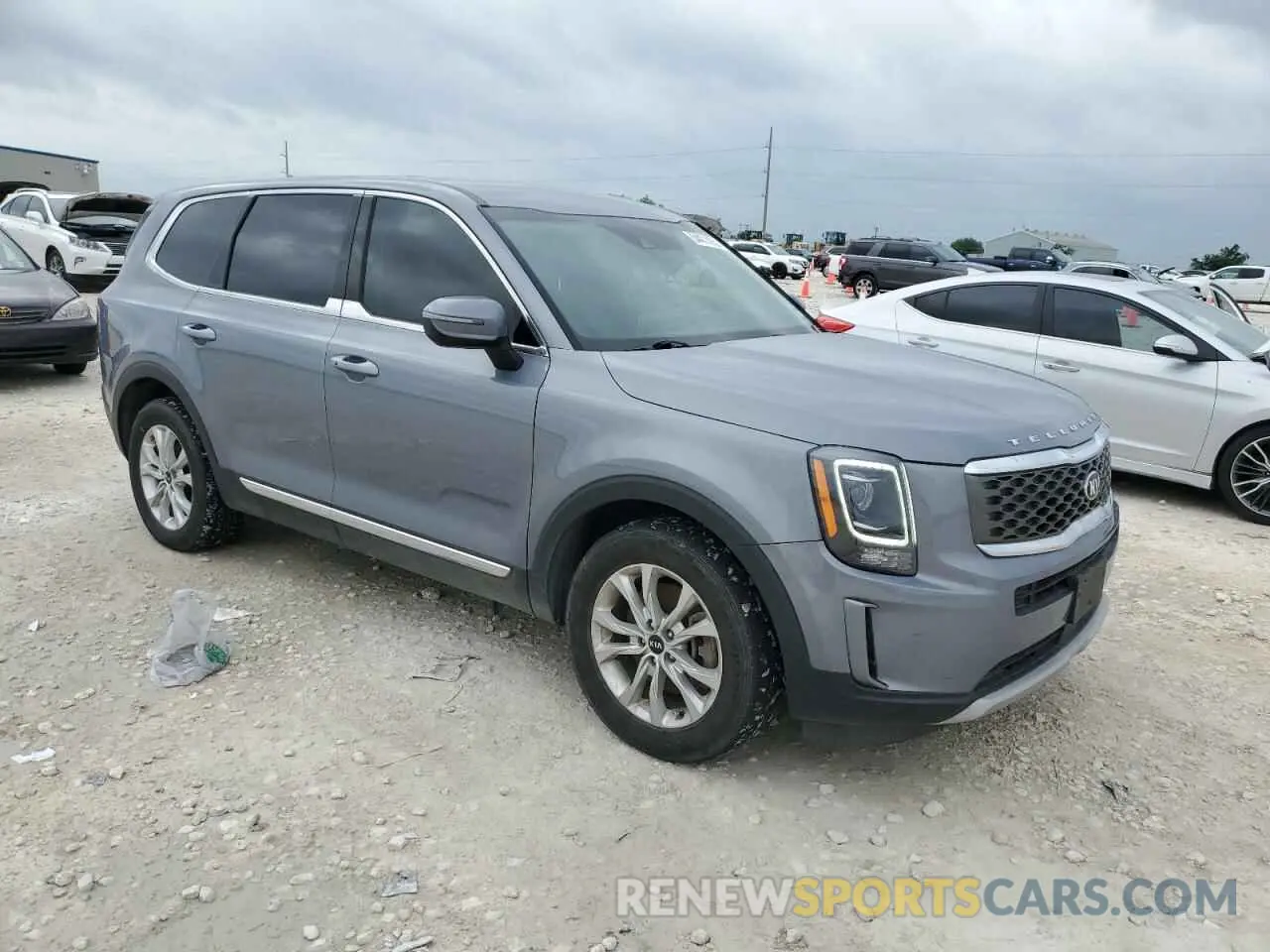 4 Photograph of a damaged car 5XYP24HC0LG004160 KIA TELLURIDE 2020