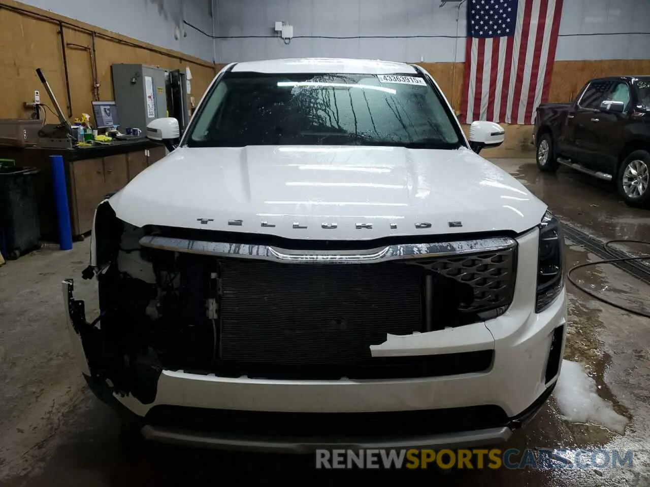 5 Photograph of a damaged car 5XYP24HC1LG029679 KIA TELLURIDE 2020