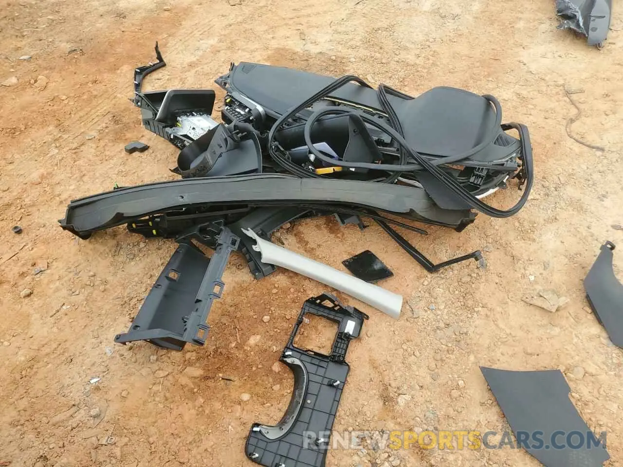 13 Photograph of a damaged car 5XYP2DHC0LG016857 KIA TELLURIDE 2020