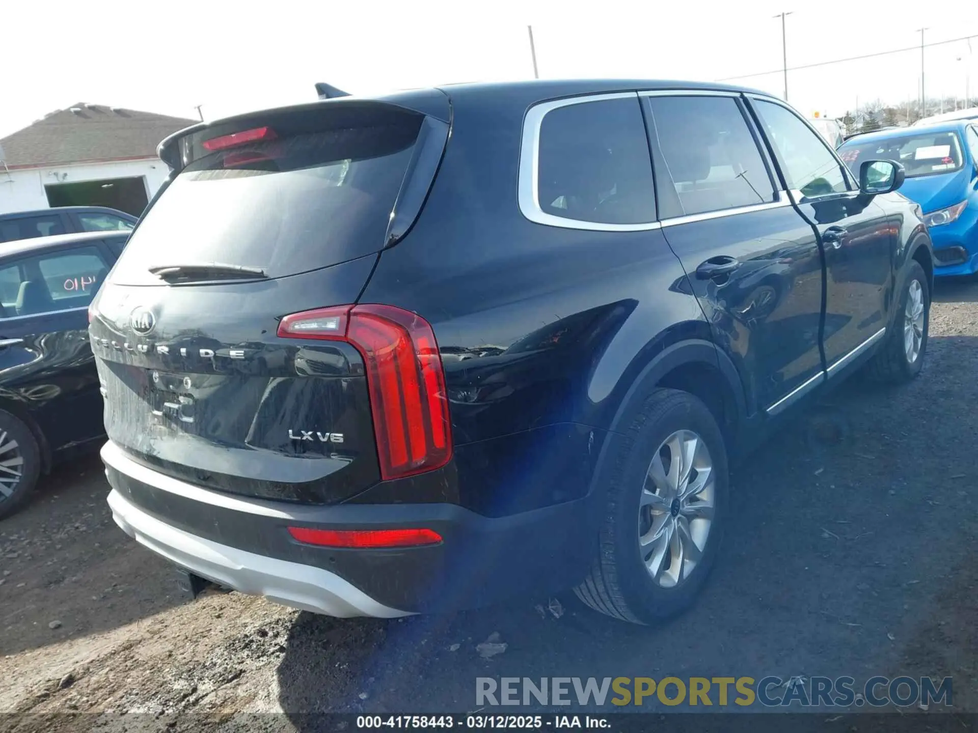 4 Photograph of a damaged car 5XYP2DHC5LG051846 KIA TELLURIDE 2020