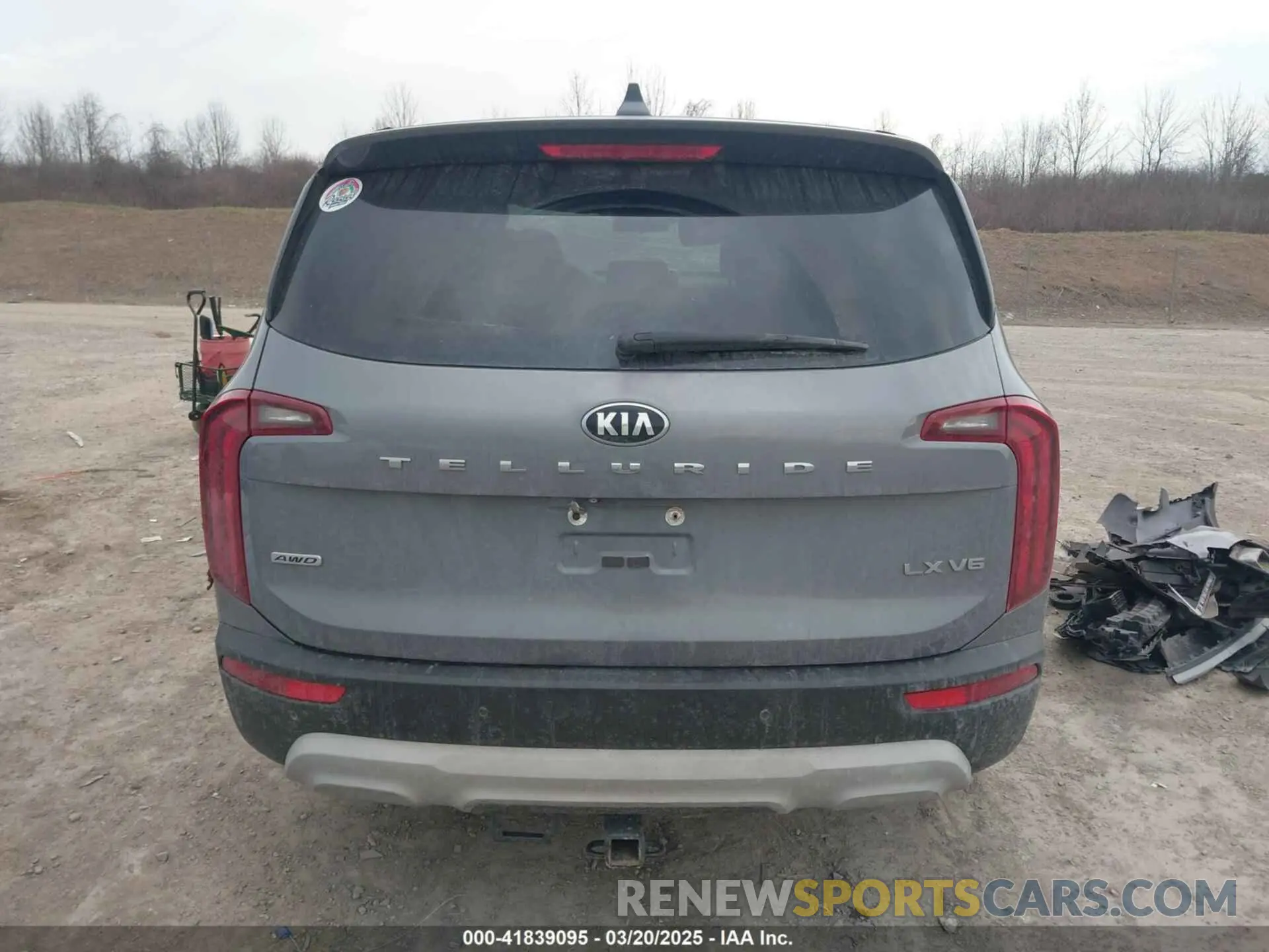 17 Photograph of a damaged car 5XYP2DHC6LG009458 KIA TELLURIDE 2020
