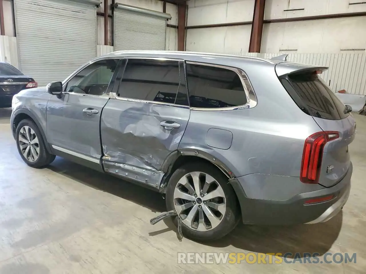 2 Photograph of a damaged car 5XYP34HC9LG071501 KIA TELLURIDE 2020